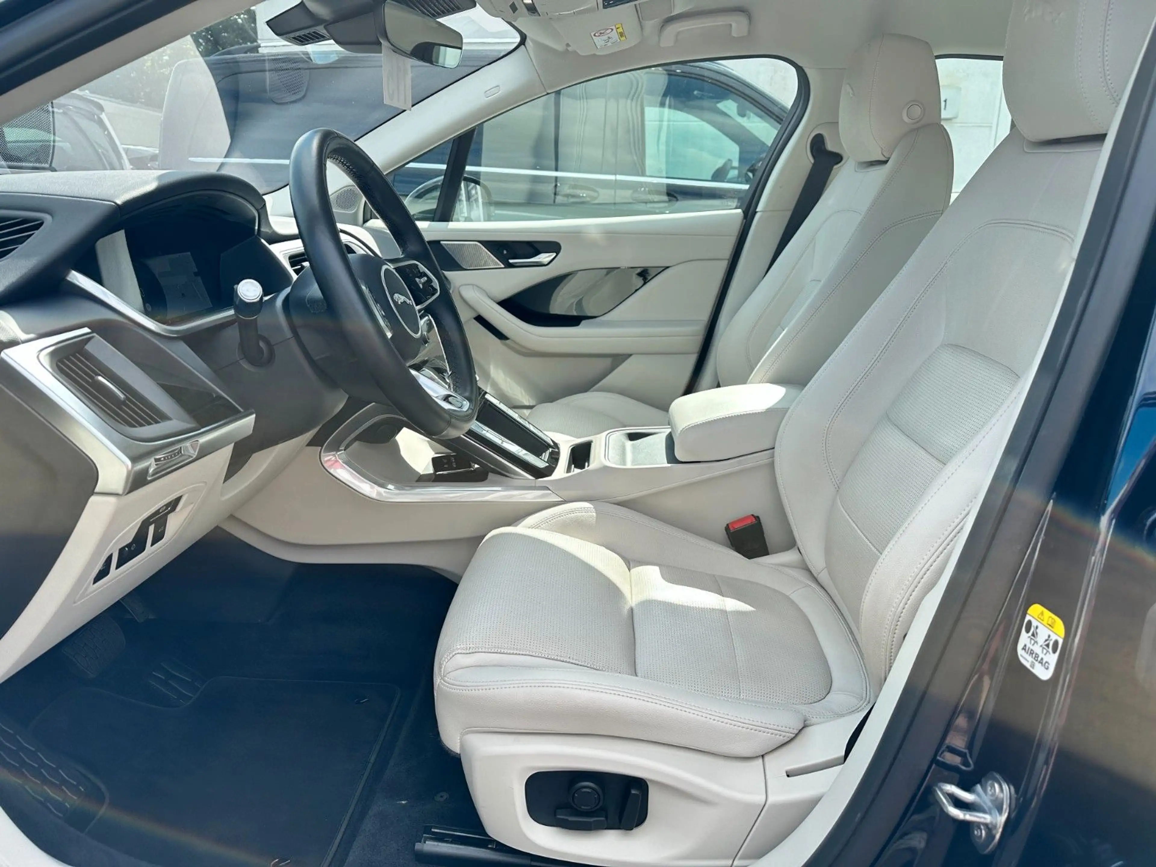 Jaguar I-Pace I-PACE SE Black Exterior Pack Led Kam 1.Hand — photo 11