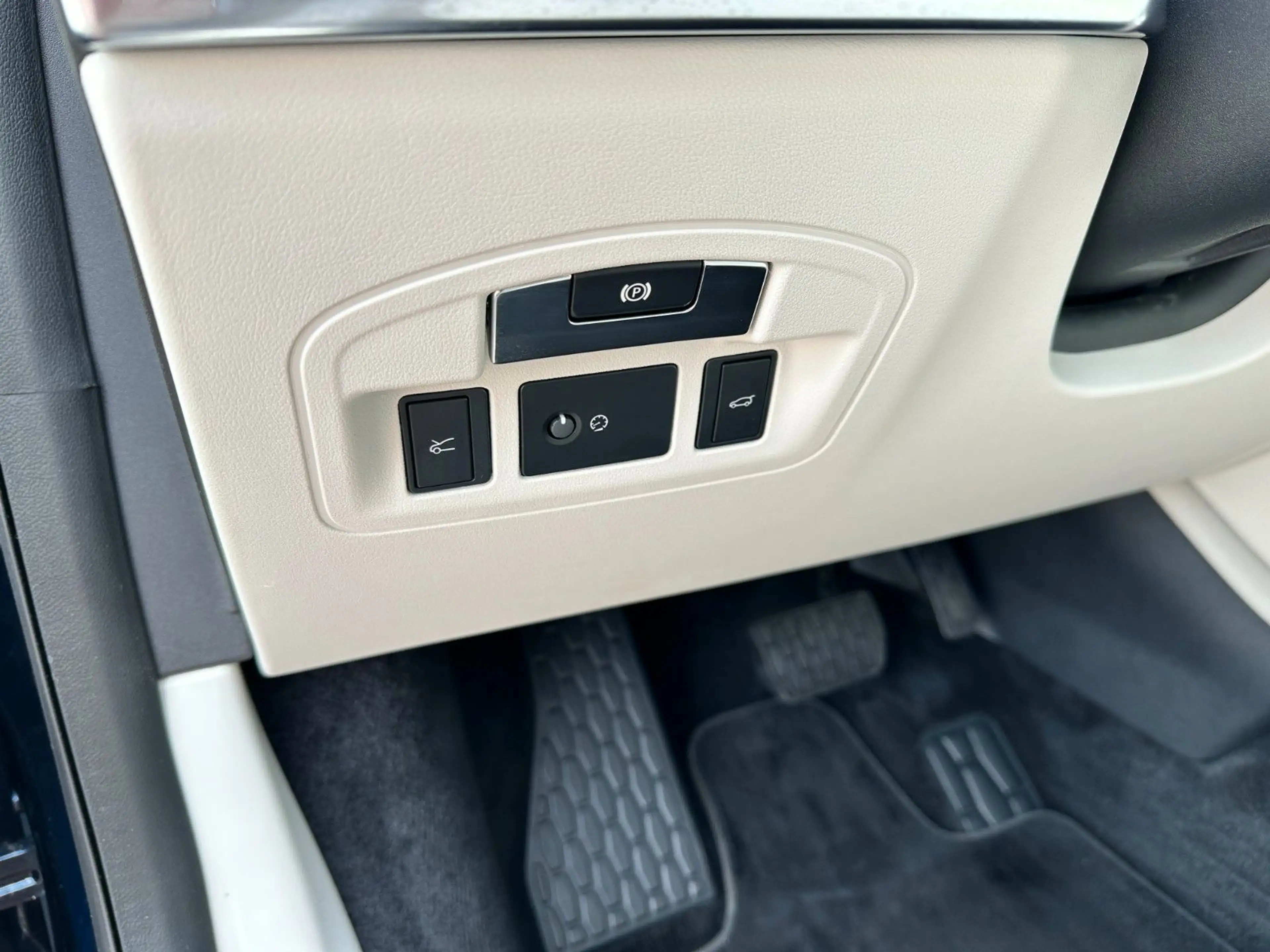 Jaguar I-Pace I-PACE SE Black Exterior Pack Led Kam 1.Hand — photo 10