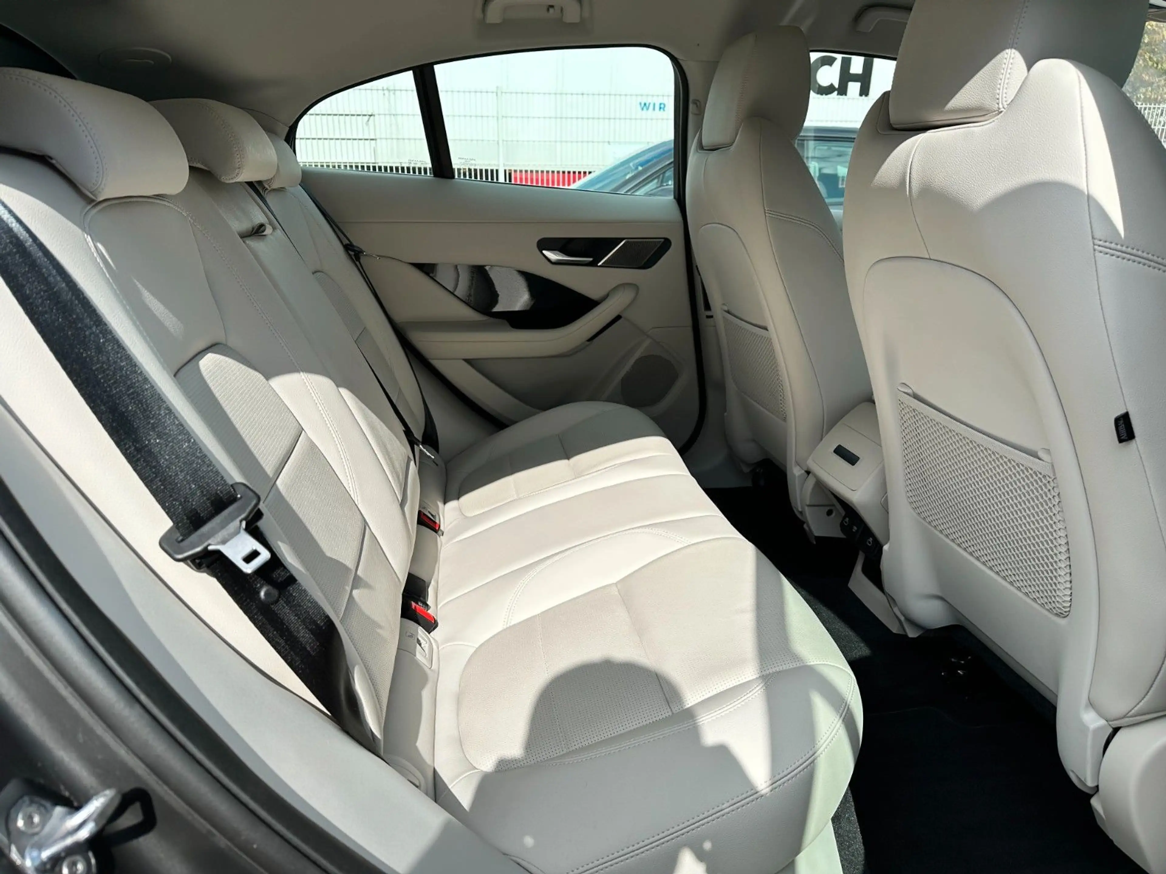 Jaguar I-Pace I-PACE SE Black Exterior Pack Led Kam 1.Hand — photo 14