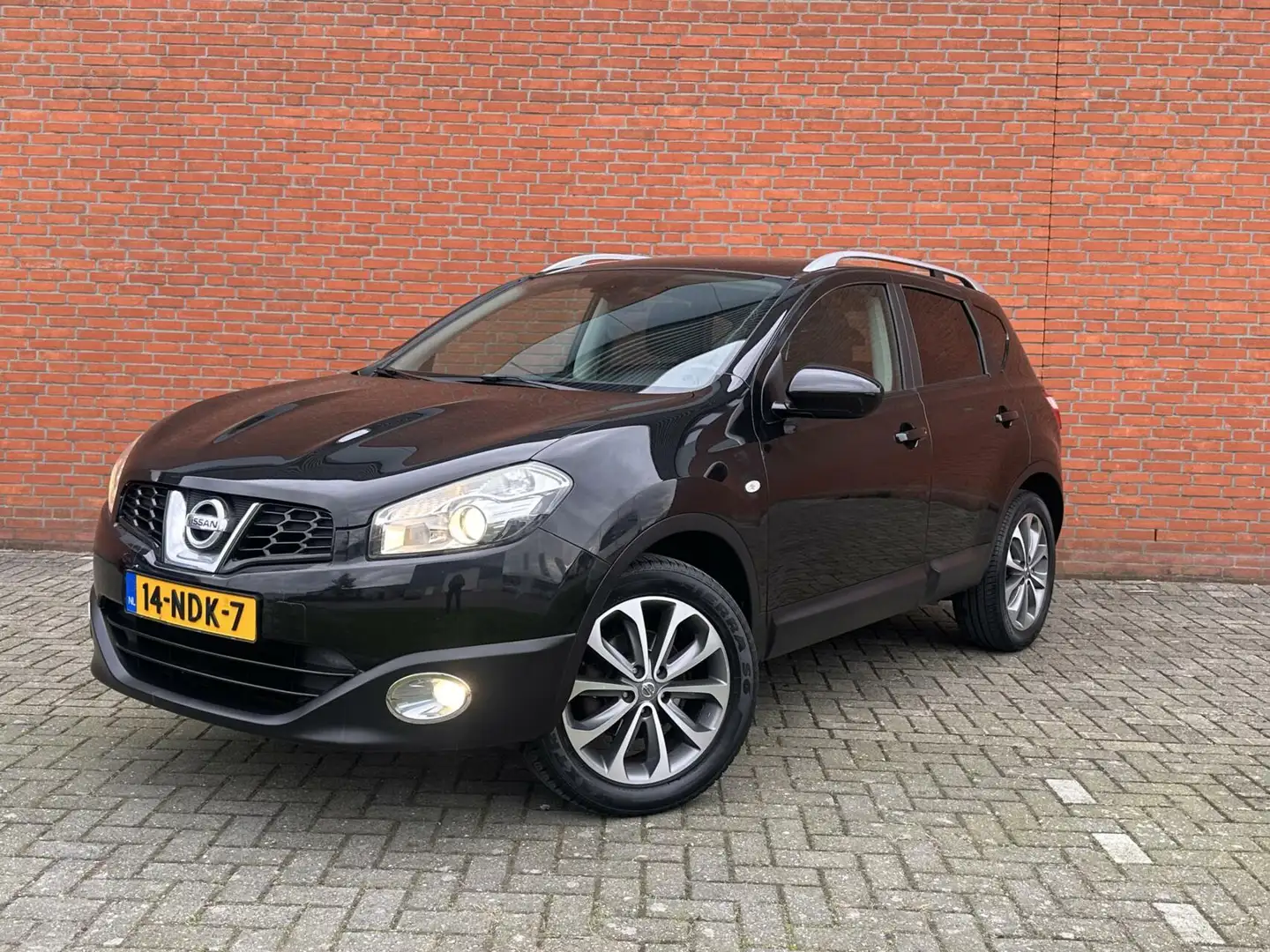 Nissan Qashqai 1.6 Connect Edition| PANO|CAMERA|CRUISE Negro - 1