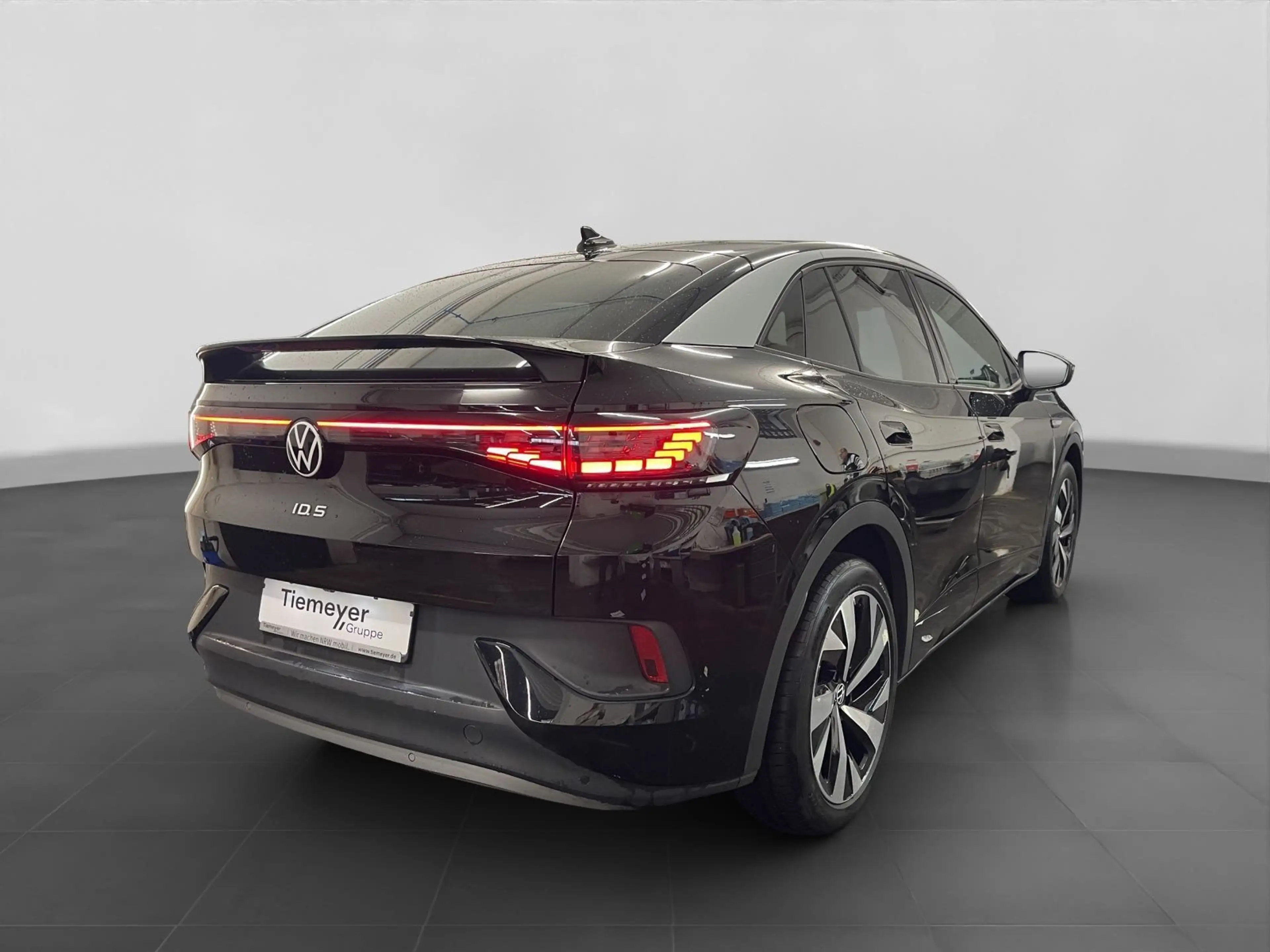 Volkswagen ID.5 PRO LM20 AHK IQ.LIGHT 360° NAVI-PRO — photo 3