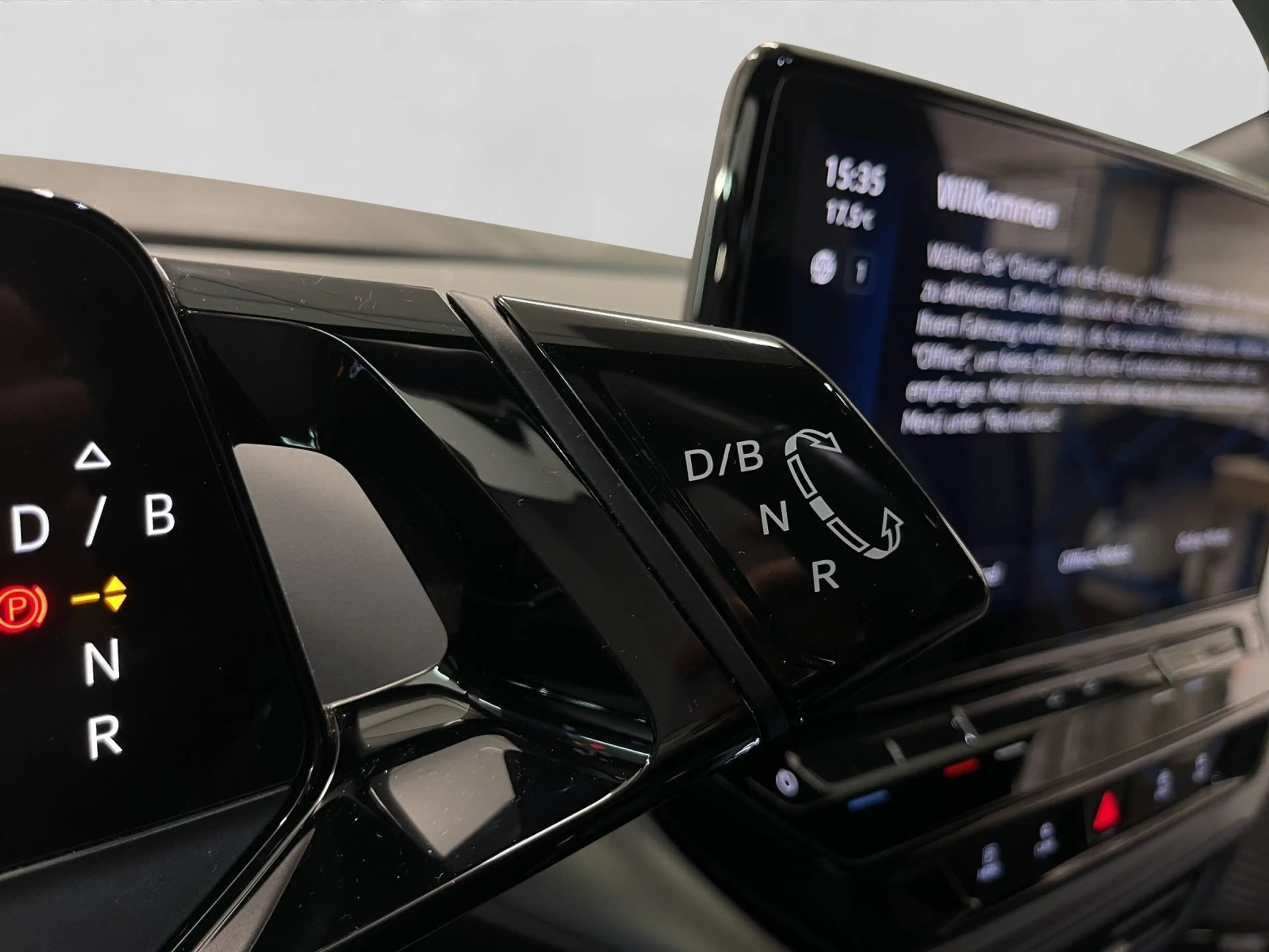 Volkswagen ID.5 PRO LM20 AHK IQ.LIGHT 360° NAVI-PRO — photo 11