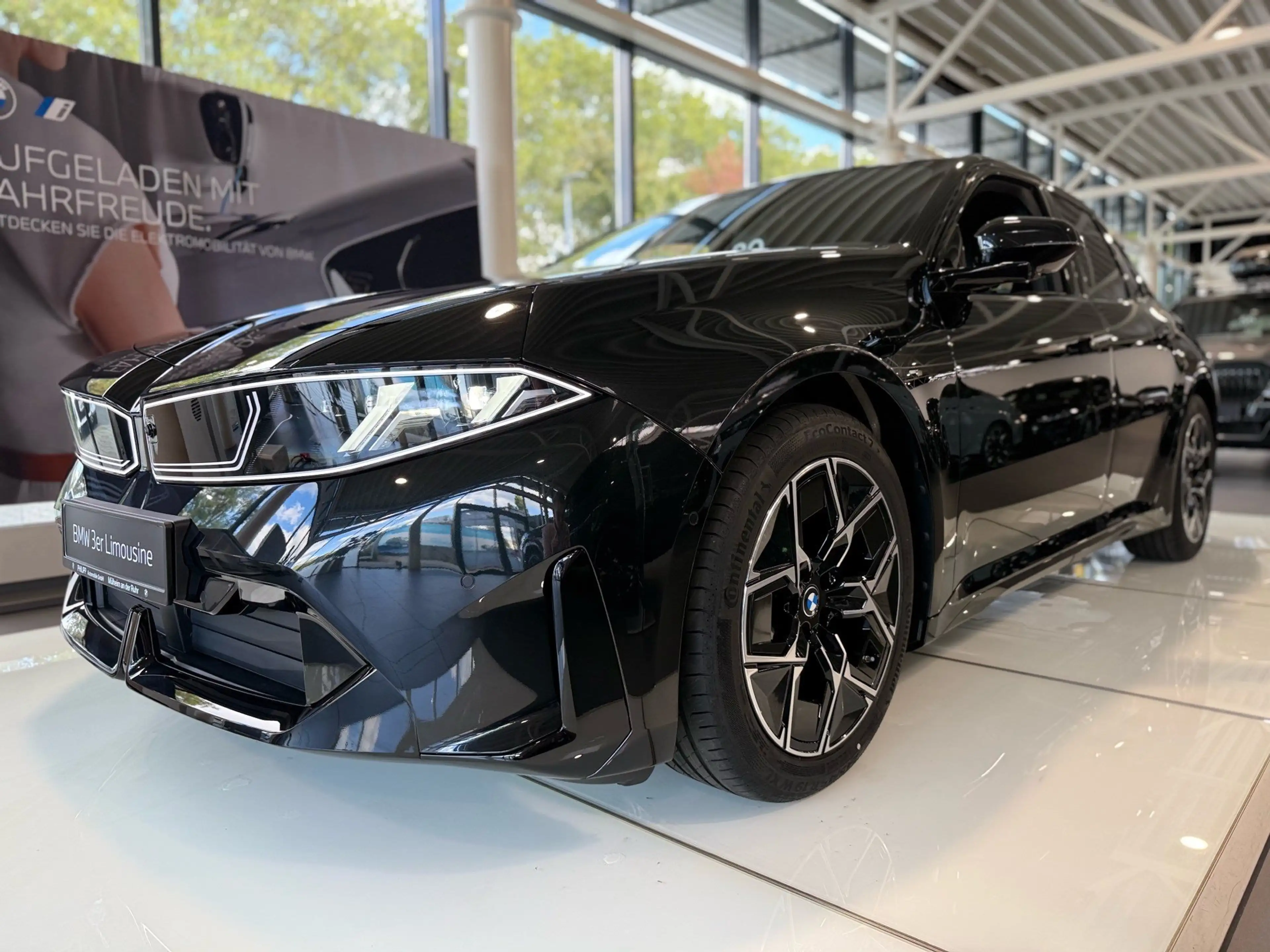 BMW i3 50 xDrive M Sportpaket 19"First Edition Driving+ 3 — photo 2