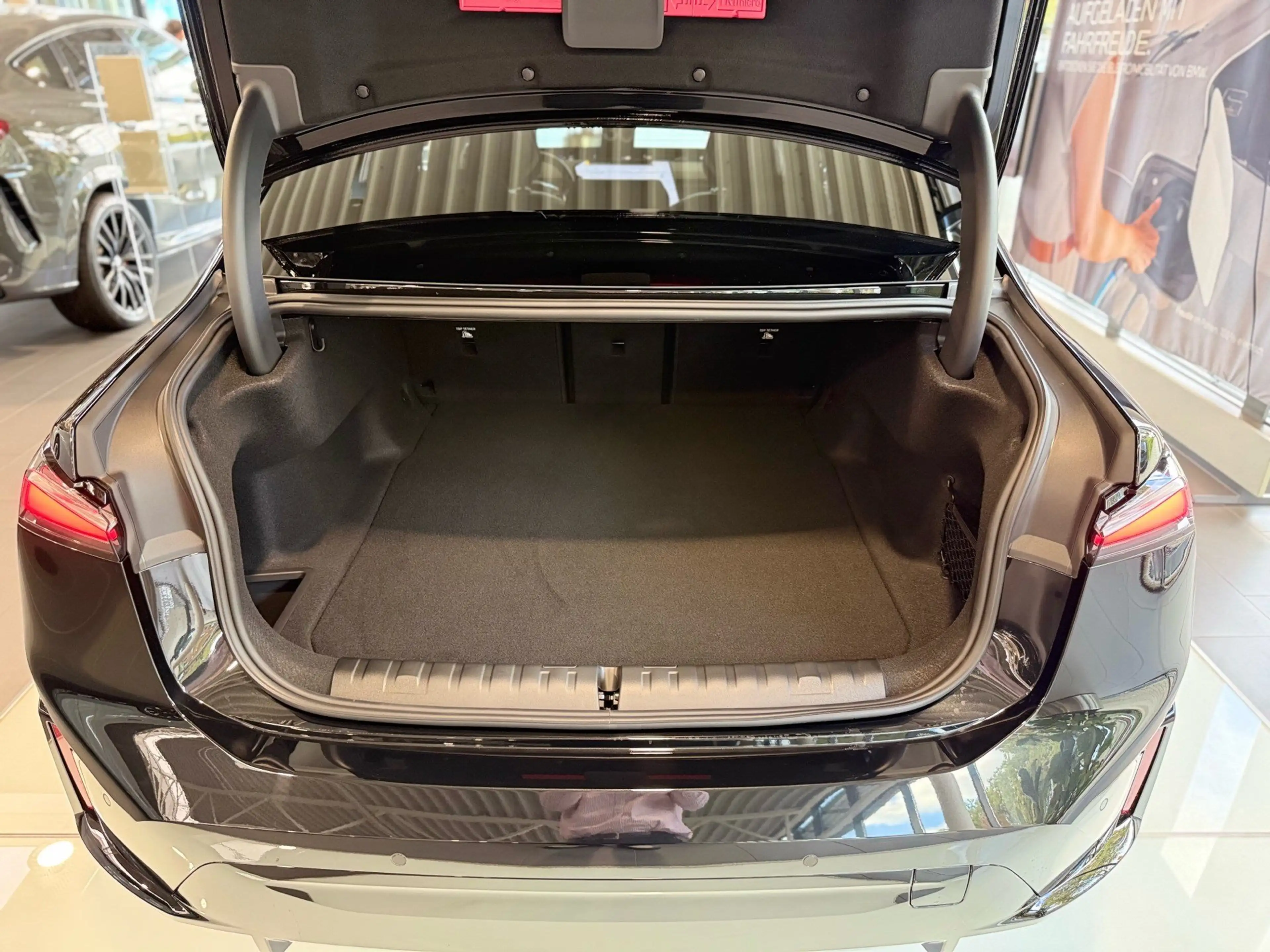 BMW i3 50 xDrive M Sportpaket 19"First Edition Driving+ 3 — photo 23