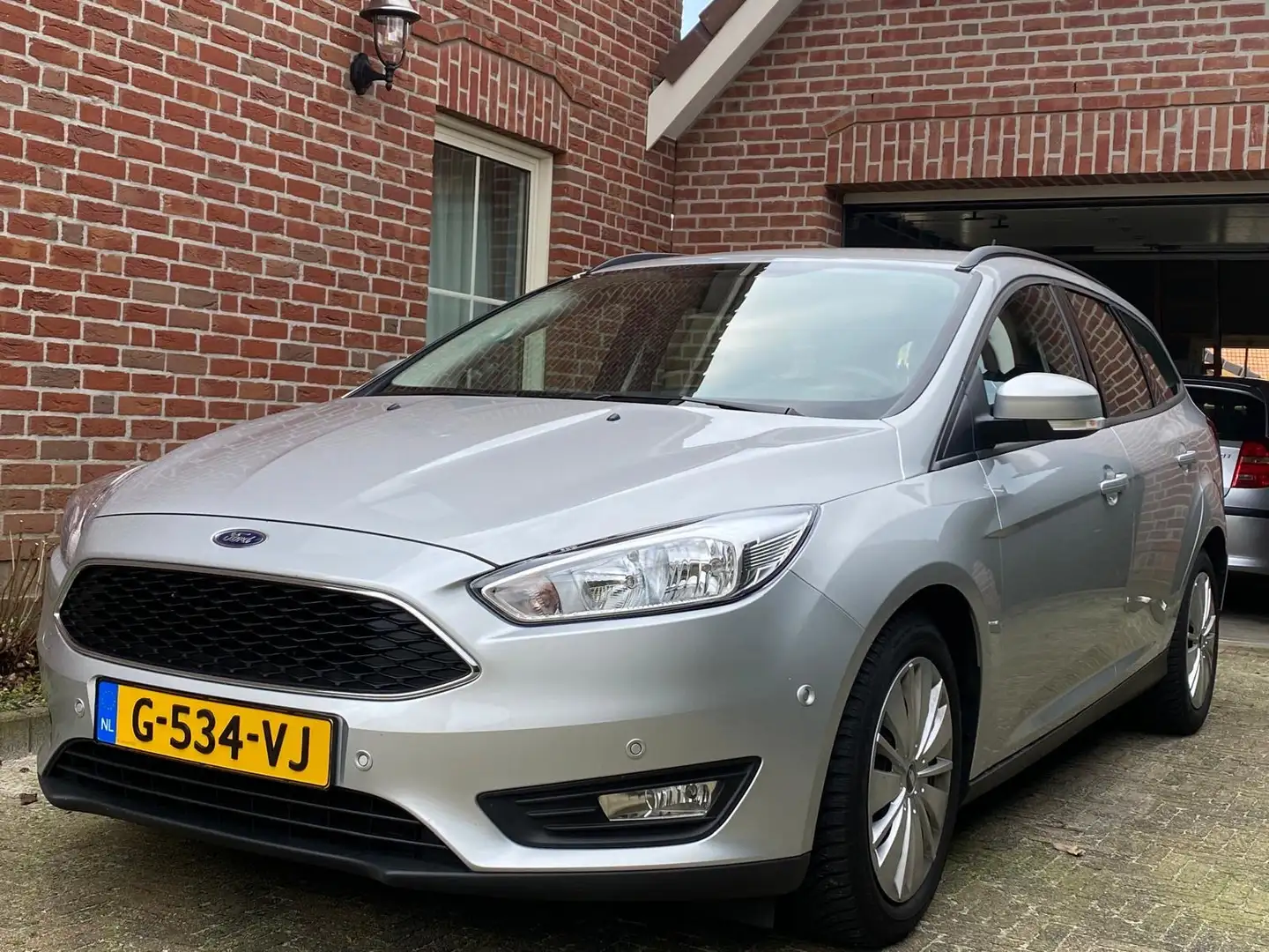 Ford Focus Focus 1.5 TDCI Lease Edit. Zilver - 1