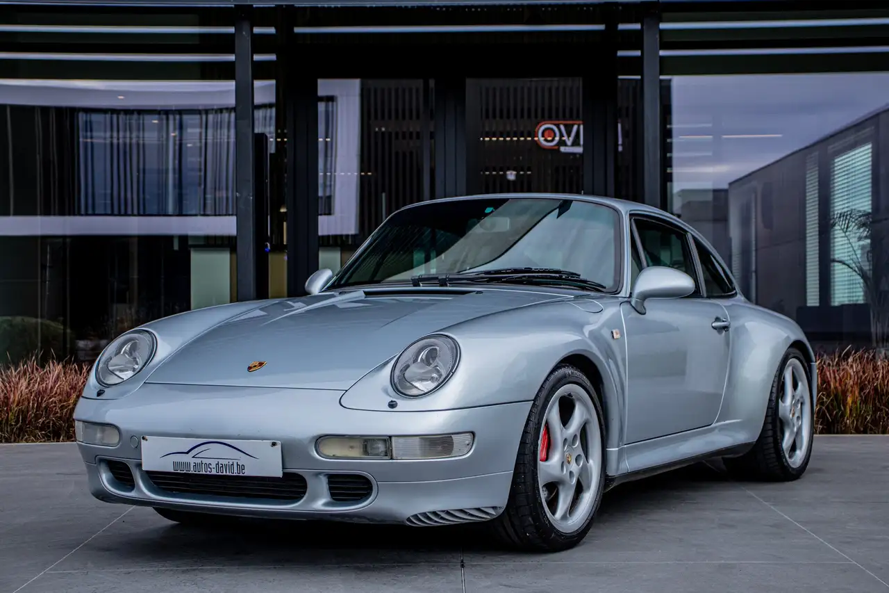 Porsche 993 911 Carrera 4S 3.6 Manueel 4X4 / SPORTZETELS / CRUISECONTROL / ZETELVERWARMING / BOORDCOMPUTER / TURBO CARROSSERIE, foto 4