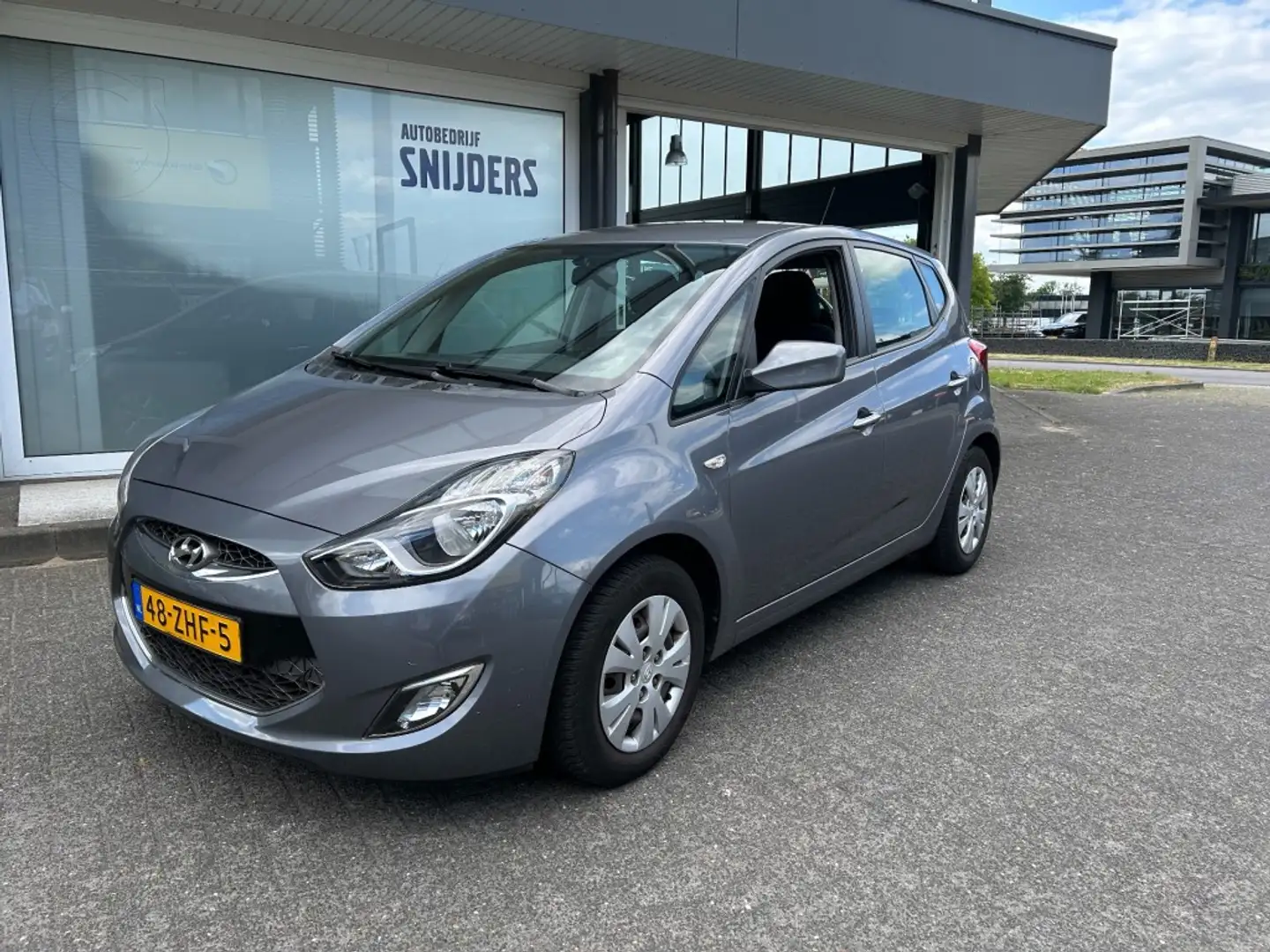 Hyundai iX20 1.4I I-VISION Grau - 1