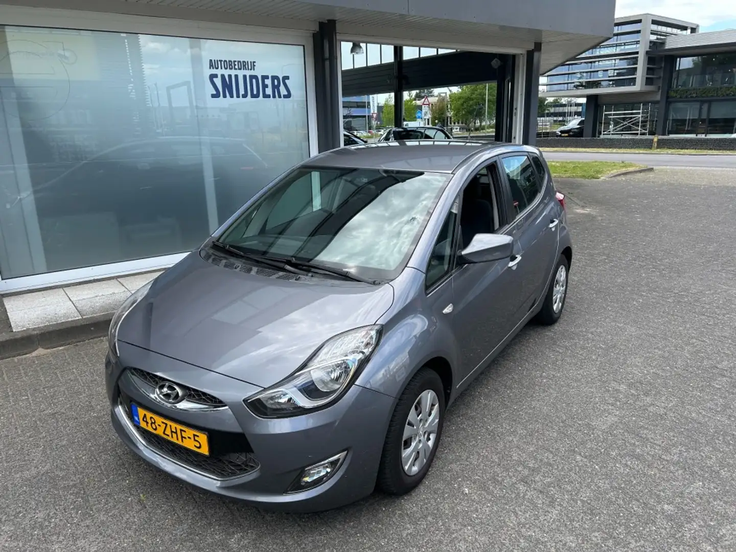 Hyundai iX20 1.4I I-VISION Grau - 2