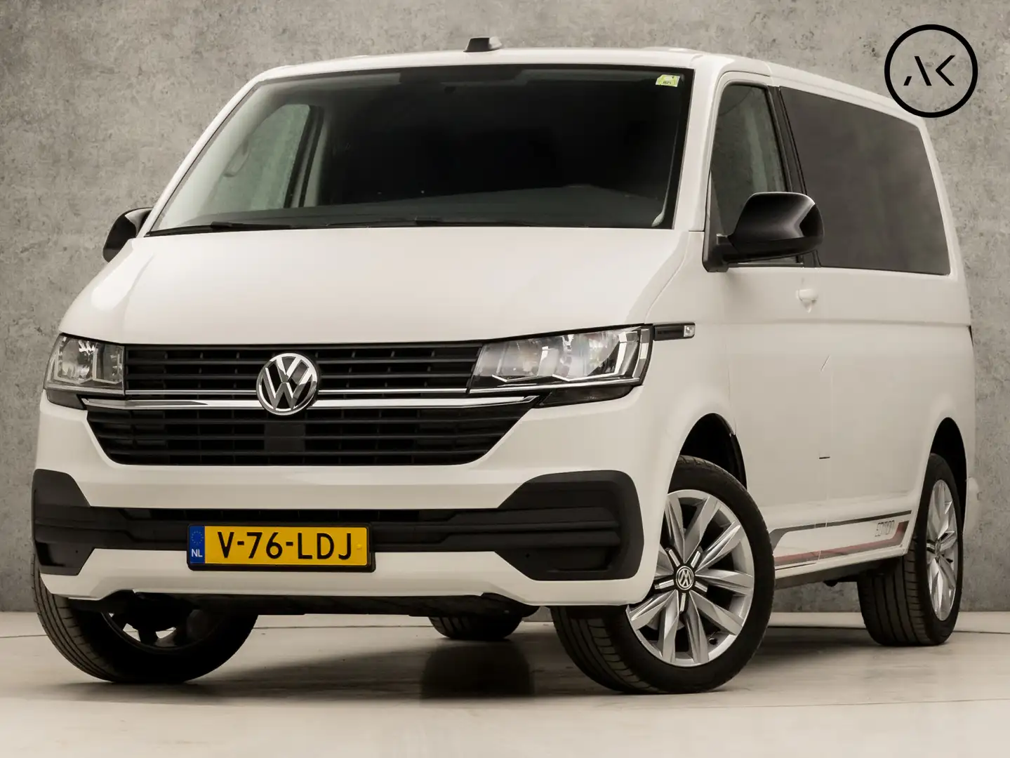 Volkswagen T6.1 Transporter 2.0 TDI L1H1 28 Highline 150Pk Automaat (APPLE CAR Wit - 1