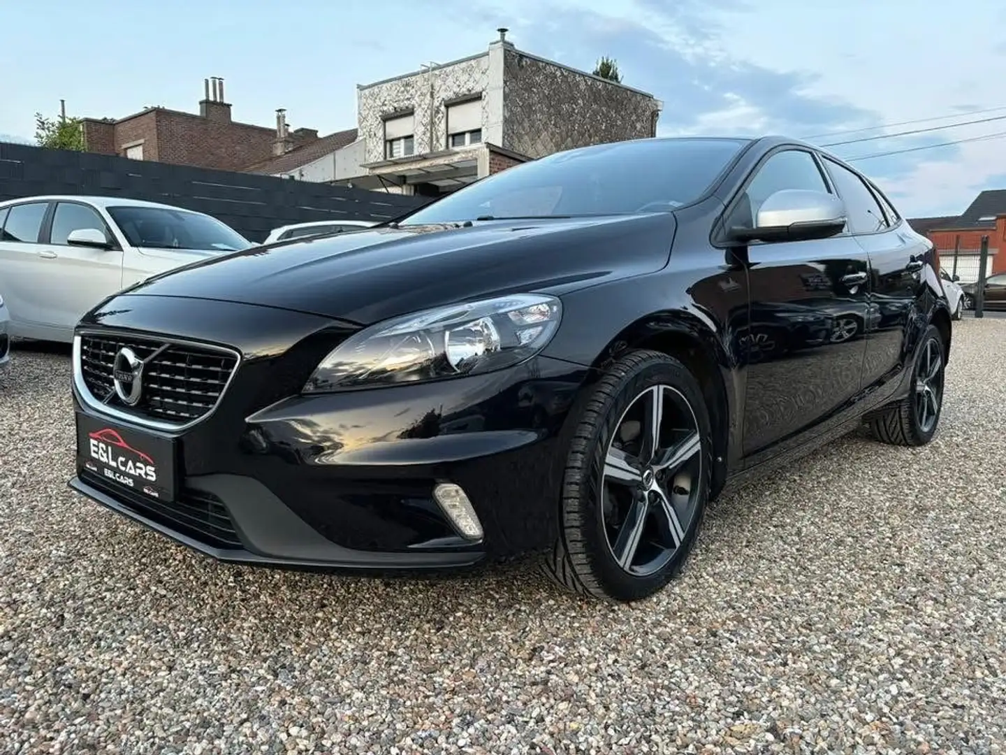 Volvo V40 2.0 R-Design **12 mois de garantie** Zwart - 2