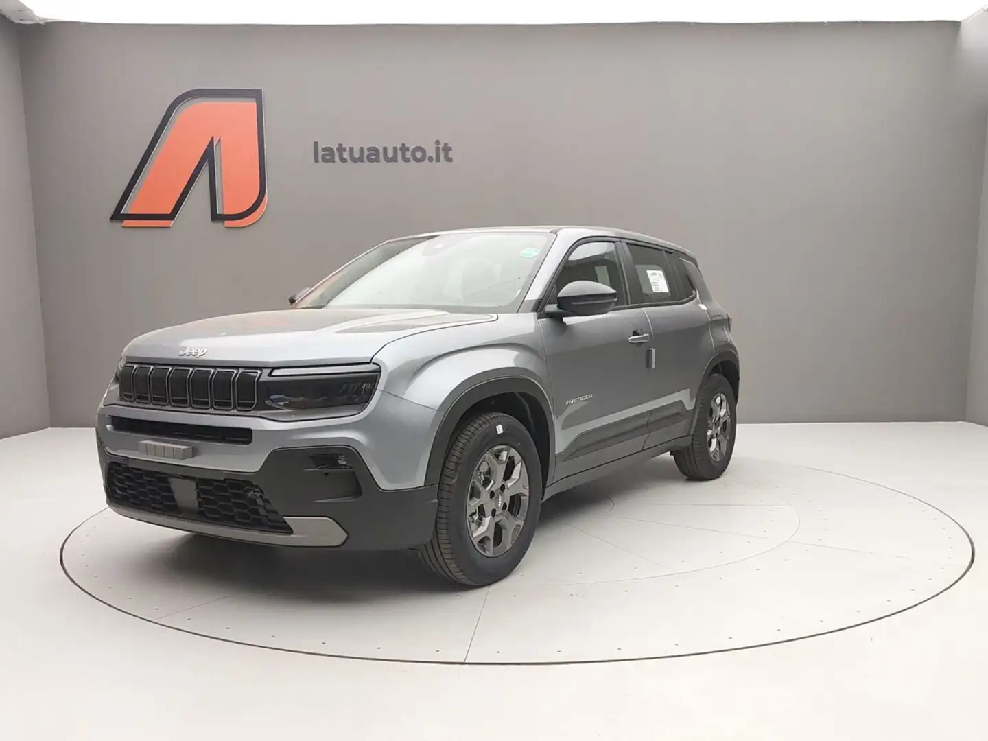 Jeep Avenger AVENGER 156CV LONGITUDE Gris - 1