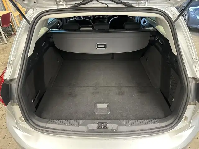 Ford Focus view 11
