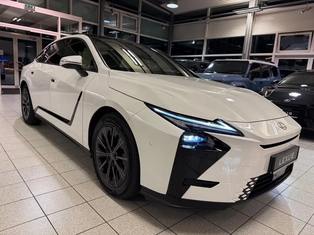 Lexus ES 300 2026 из Европы — купить под ключ