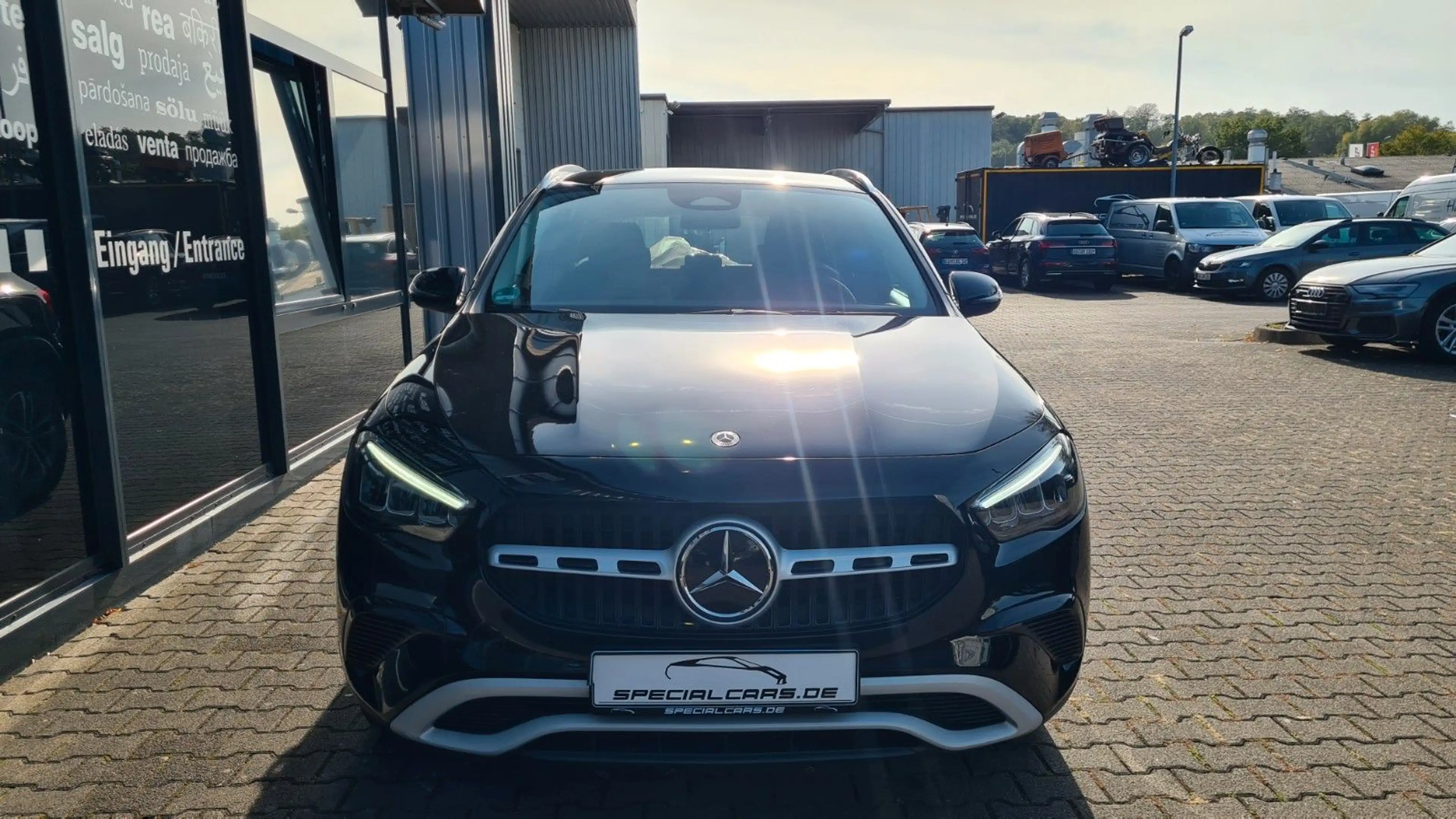 Mercedes-Benz GLA 180 7G DCT - NAVI - CAM - 8 x ALU - — photo 2