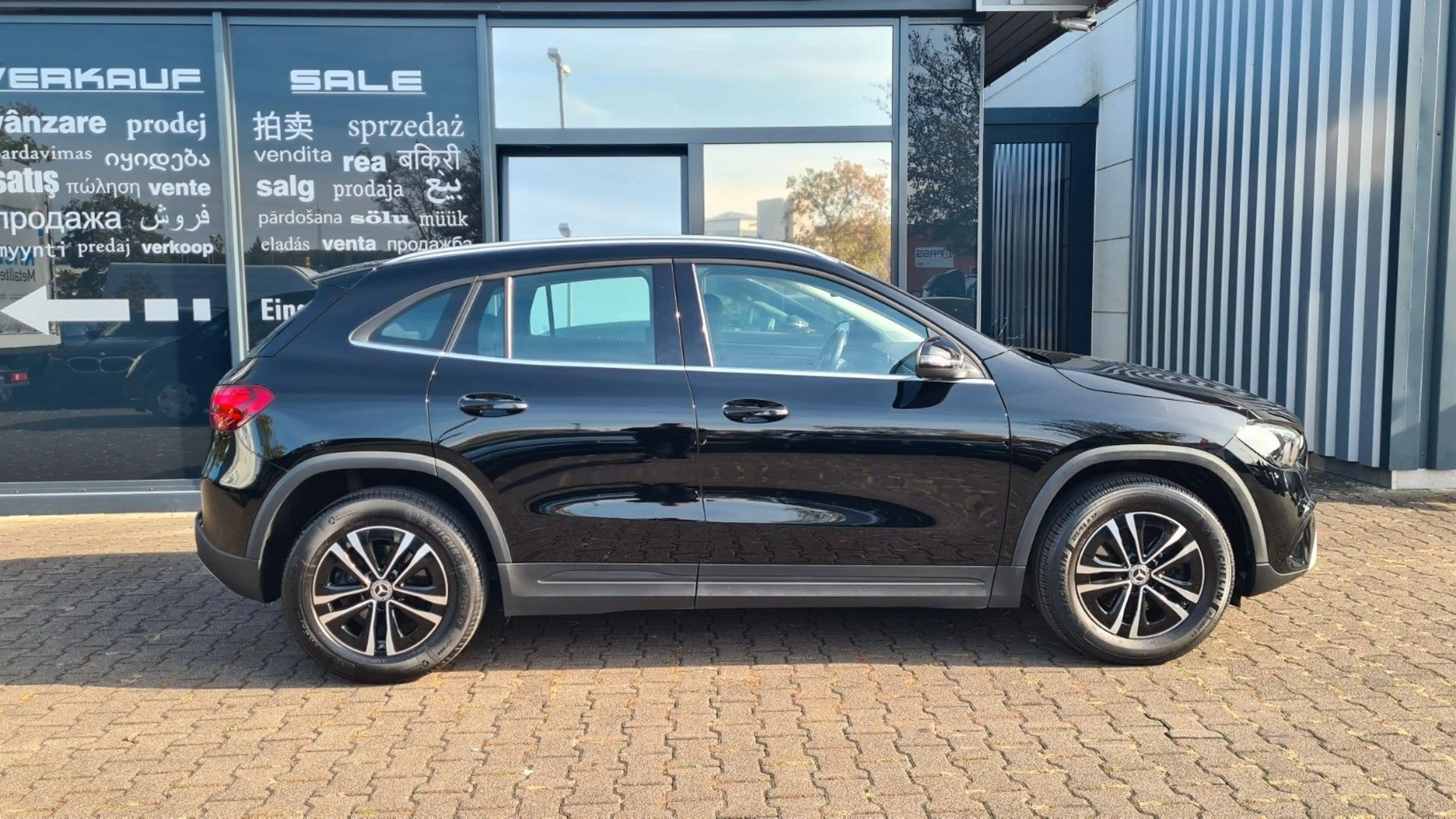 Mercedes-Benz GLA 180 7G DCT - NAVI - CAM - 8 x ALU - — photo 9