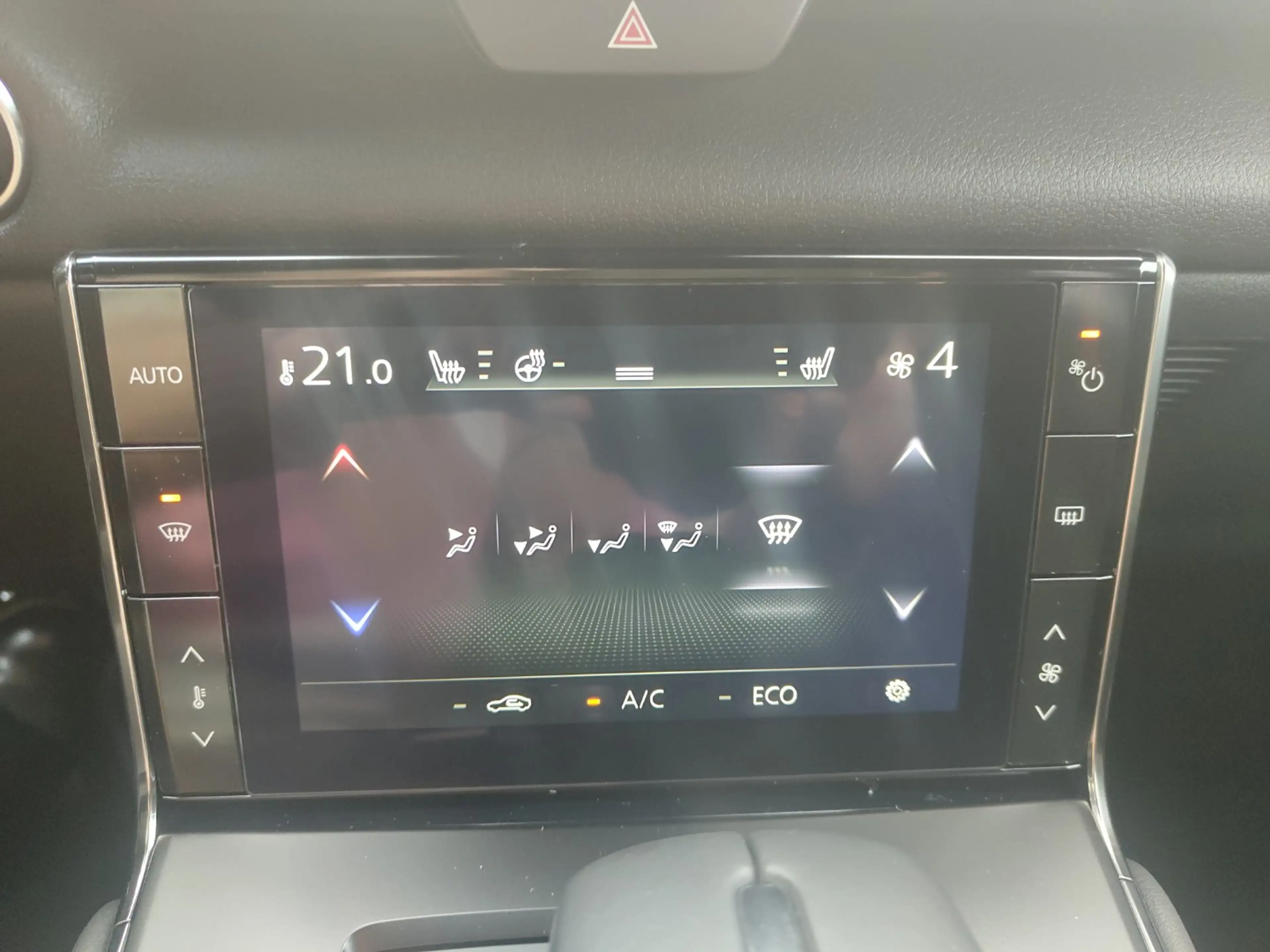 Mazda MX-30 2025 e-SKYACTIV R-EV 170 AT FWD Exclusive-Line — photo 13
