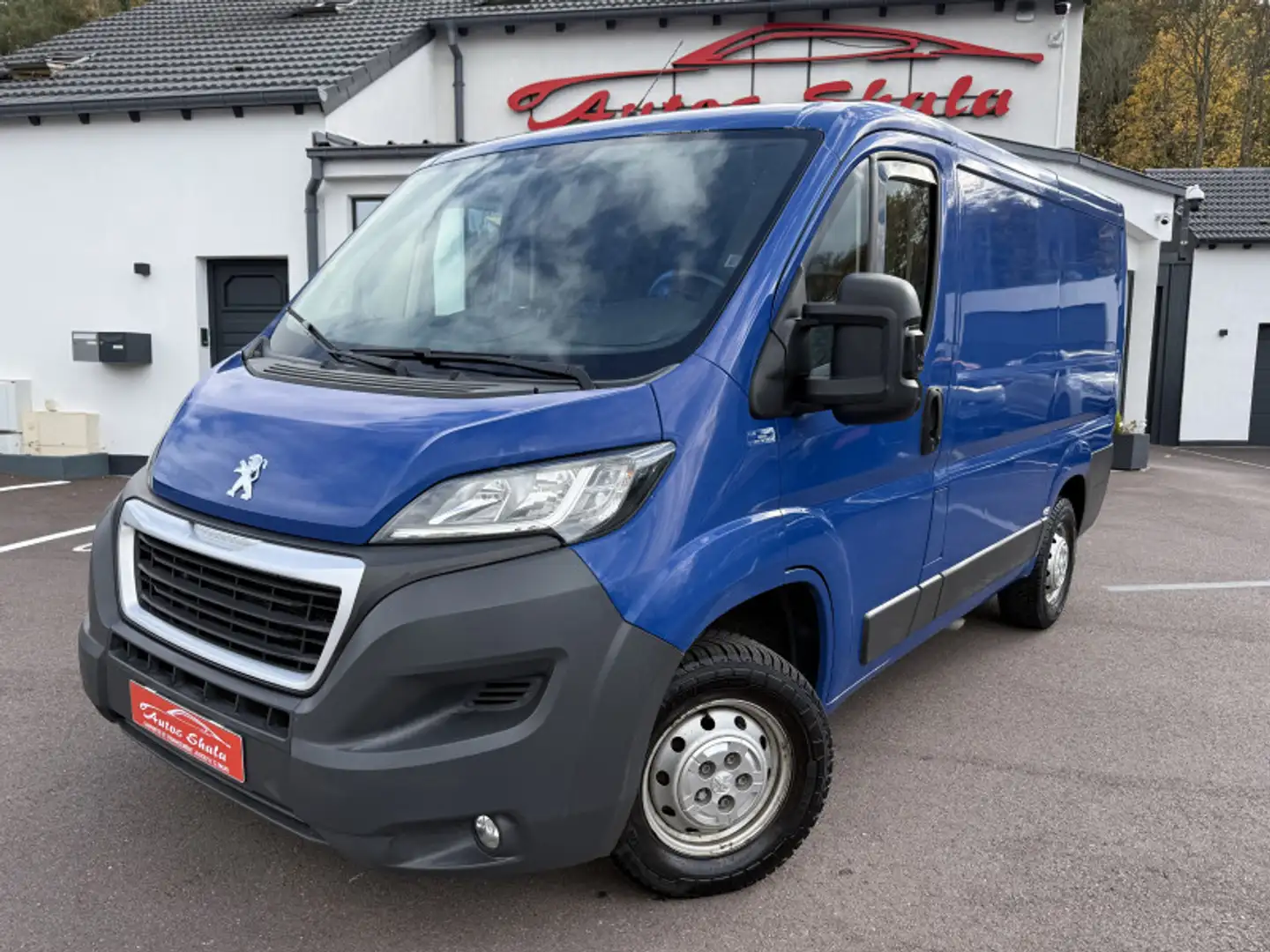 Peugeot Boxer 330 L1H1 2.0 BLUEHDI 130 PREMIUM PACK - 2