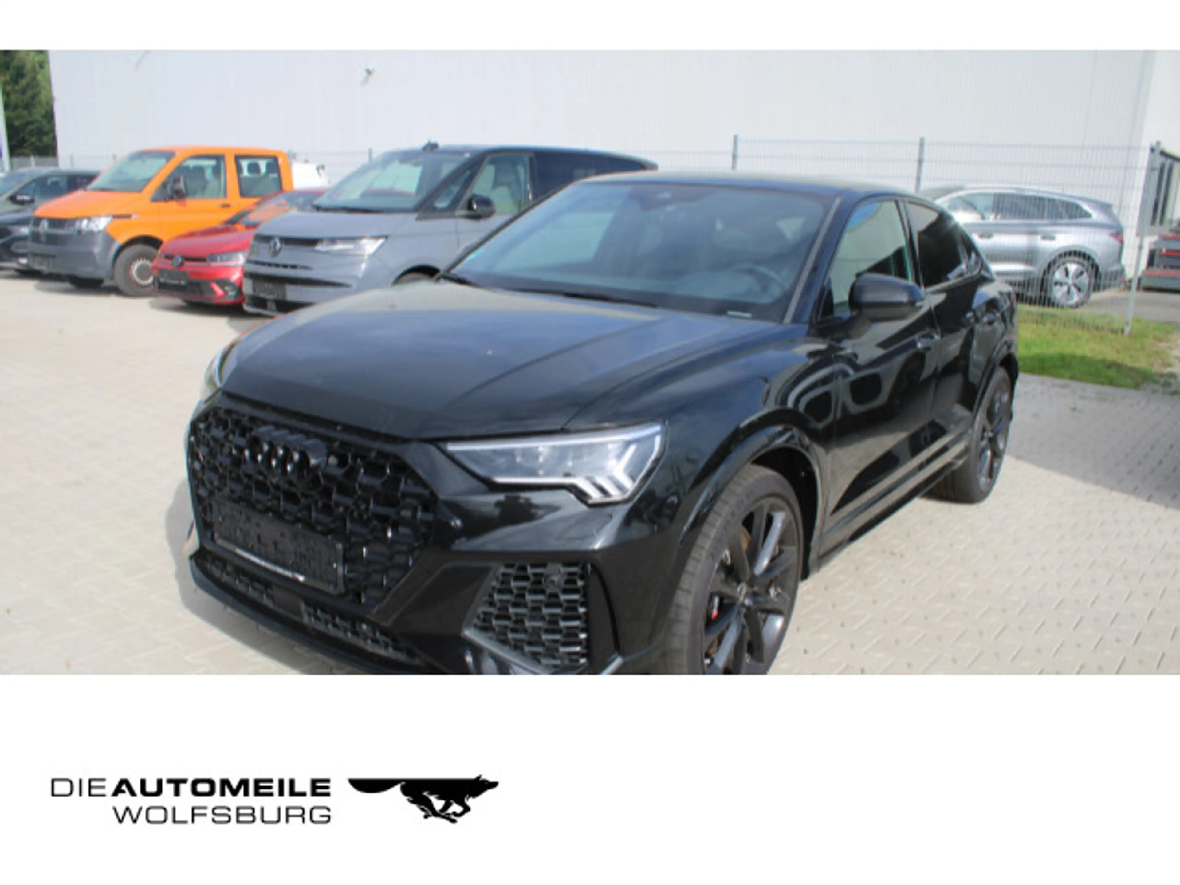 Audi RS Q3 2.5 TFSI quattro S-tronic Pano/E — photo 2