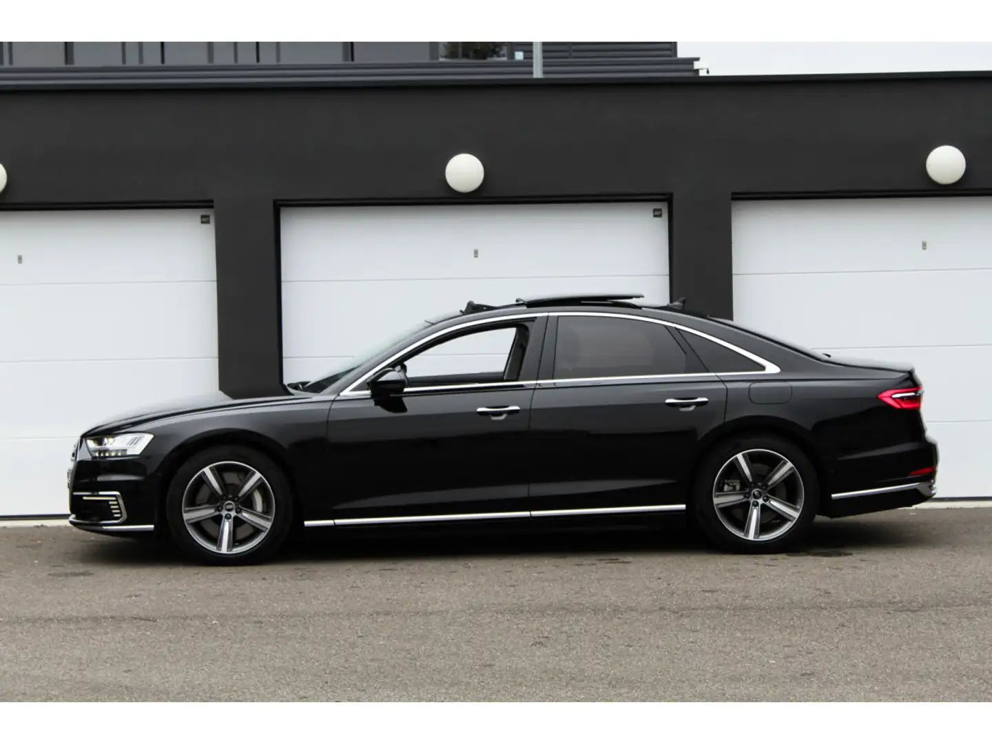 Audi A8 60 TFSIe 462Ch | LLD 990e/Mois | MATRIX | BANG OLU Noir - 2