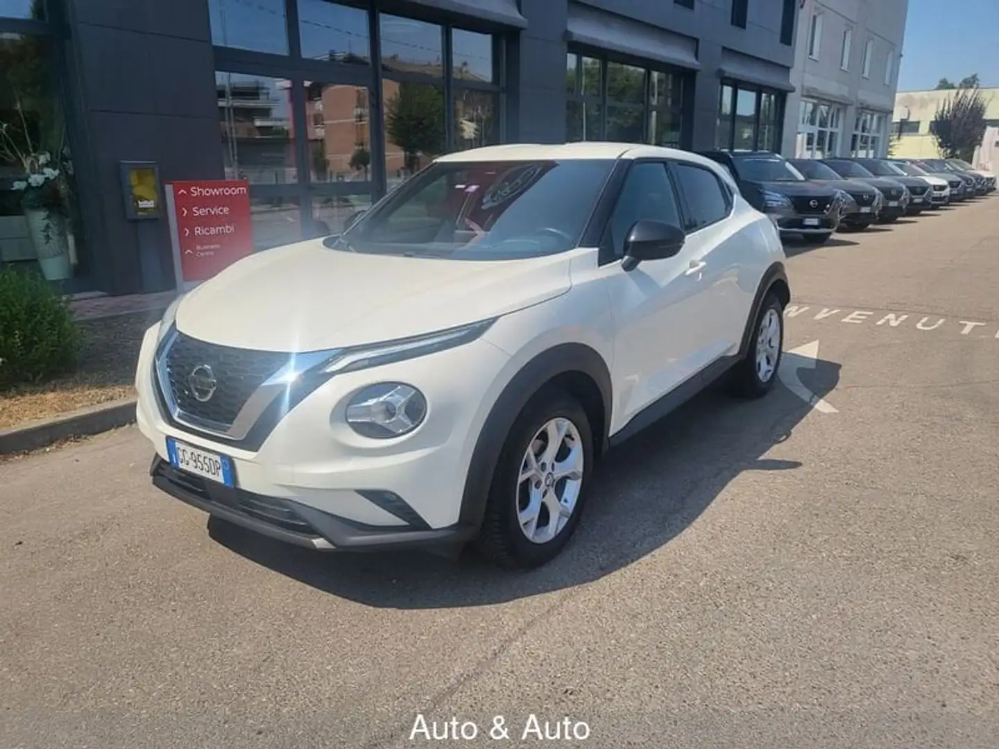 Nissan Juke 1.0 dig-t N-Connecta 114cv Blu/Azzurro - 1