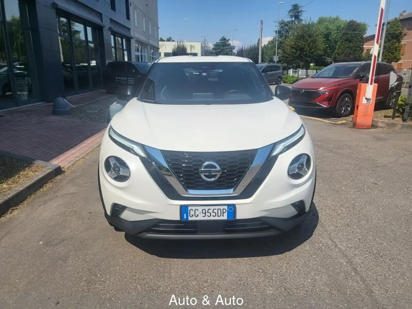Nissan Juke 1.0 dig-t N-Connecta 114cv Blu/Azzurro - 2