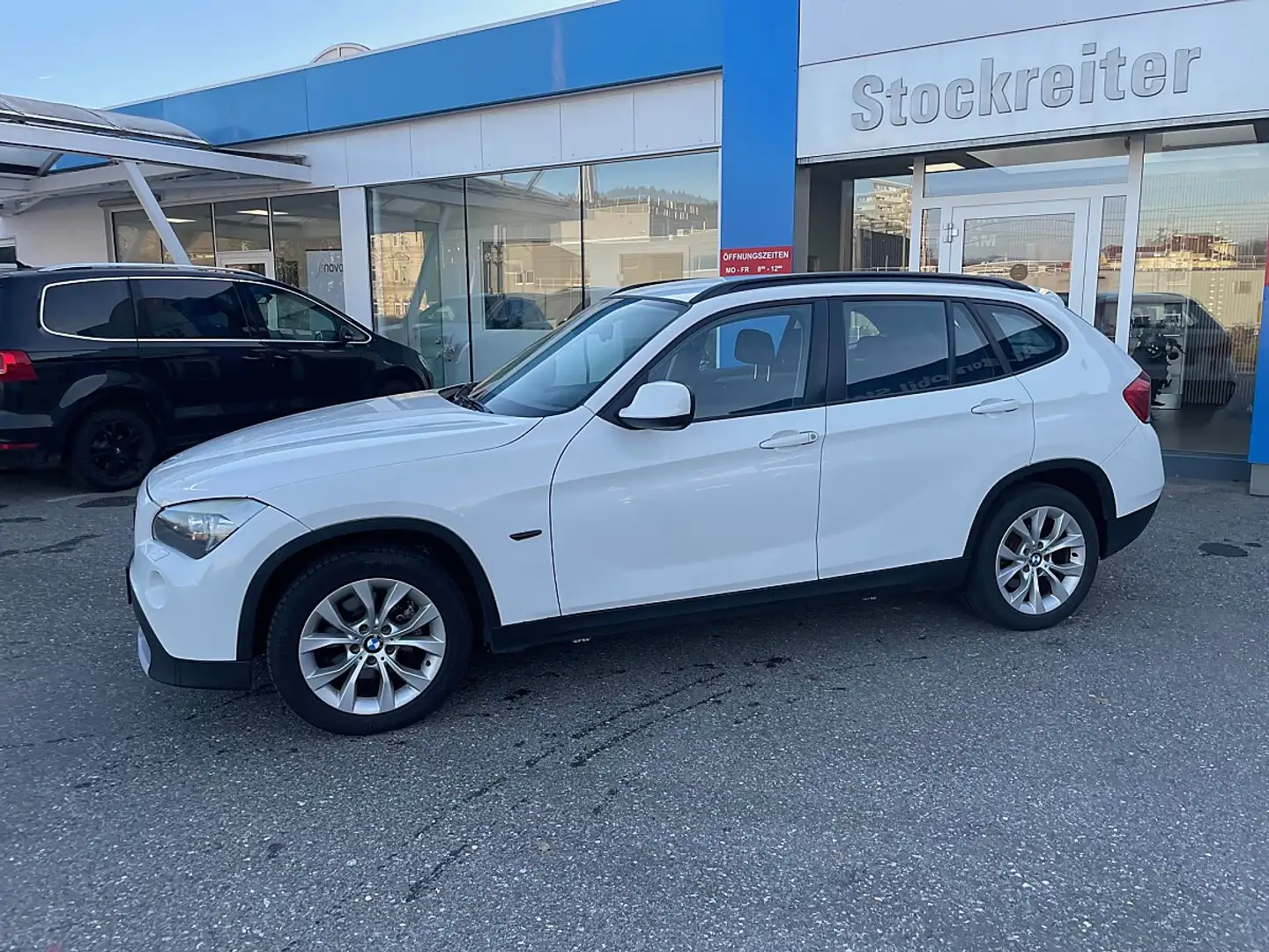 BMW X1 xDrive18d Österreich Paket*XENON*TEMPO*PDC Weiß - 2