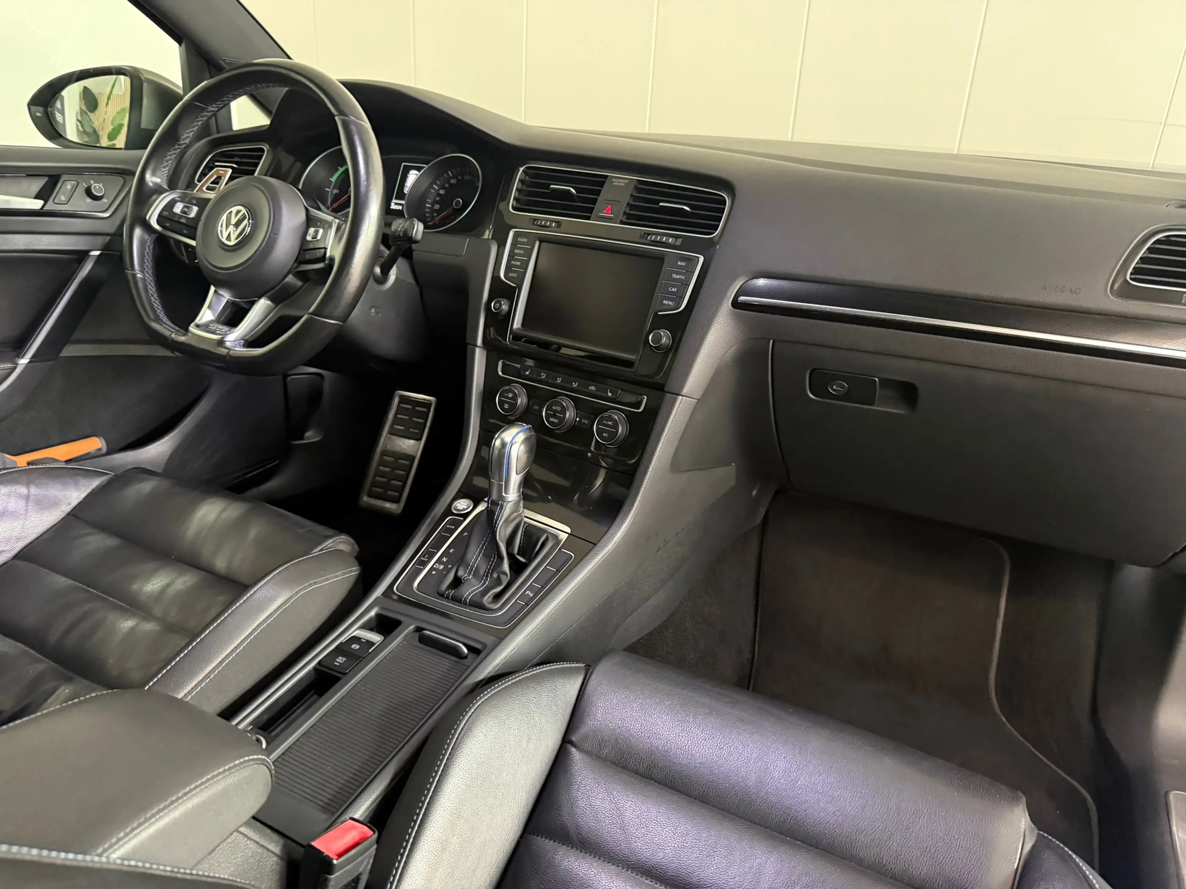 Volkswagen Golf GTE 1.4 TSI Airco, Leder, Automaat, LMV, Navigatie, ca — photo 3