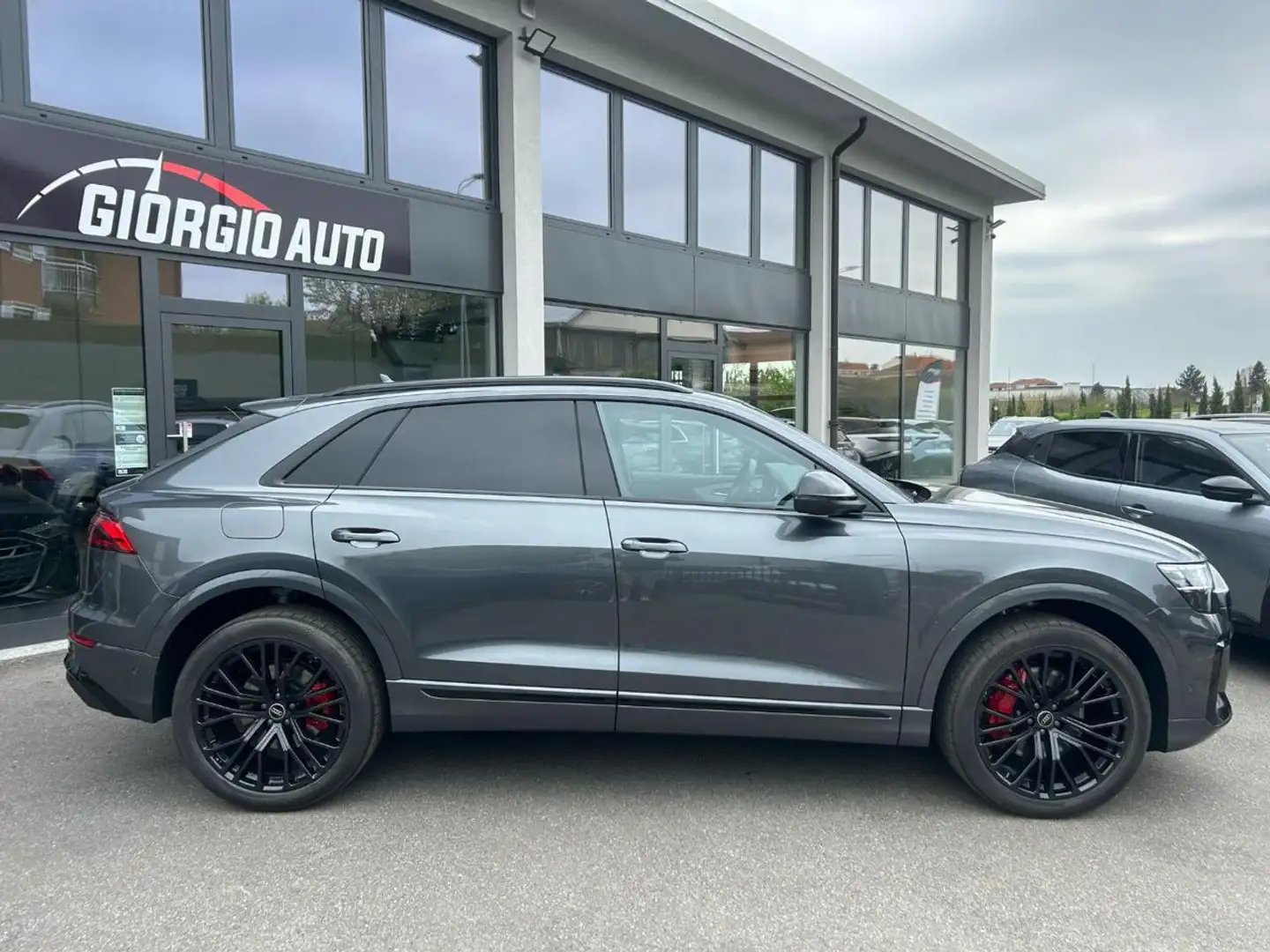 Audi Q8 SUV 50 TDI 286 CV quattro tiptronic S line edition Grigio - 2