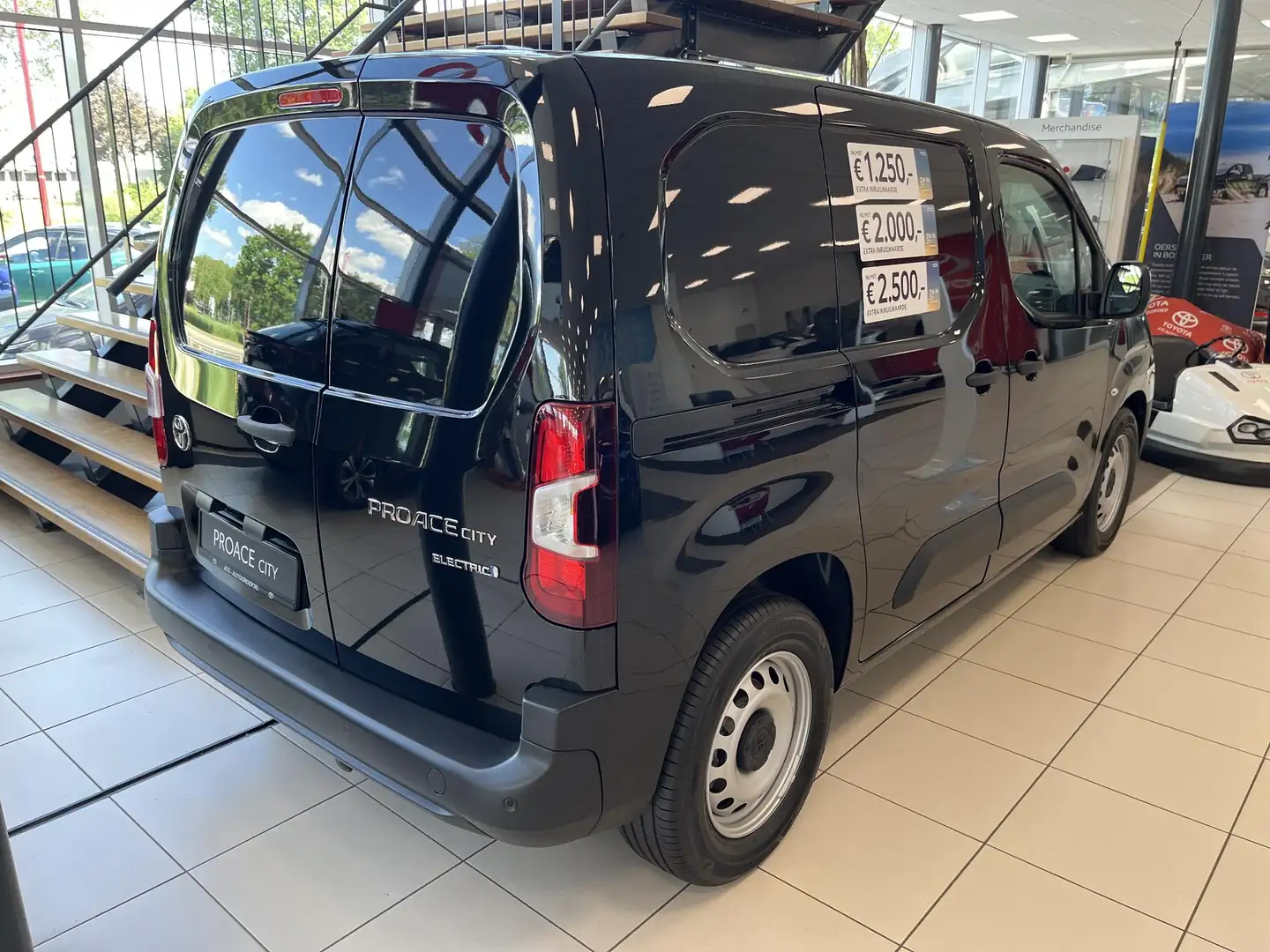 Toyota Proace City Electric L1 Challenger met bank | 50 kWh | Nieuw e - 2