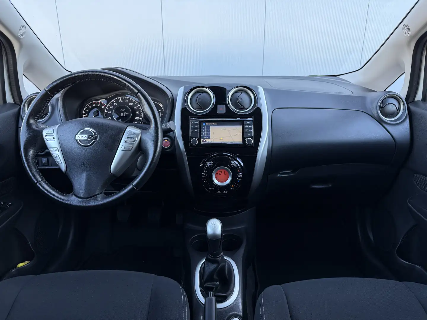Nissan Note 1.2 Connect Edition Navigatie/Trekhaak/15inch. Wit - 2