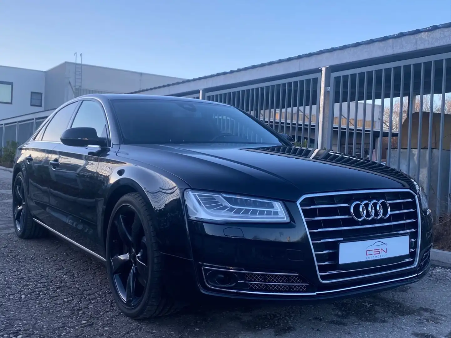 Audi A8 4.0 V8 TFSI quattro Noir - 1