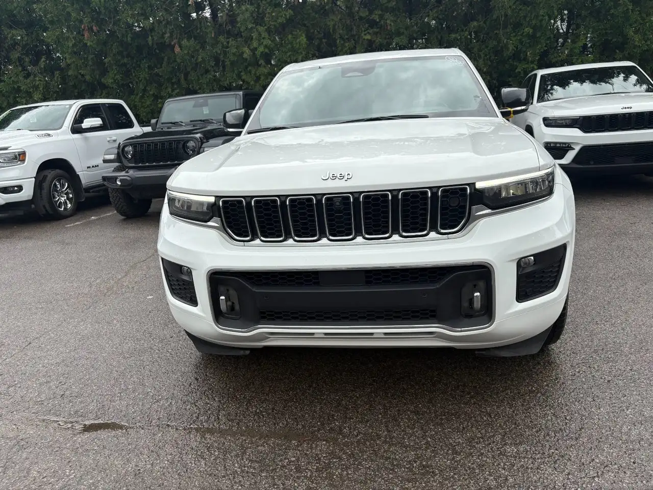 Jeep Grand Cherokee photo Jeep Grand Cherokee