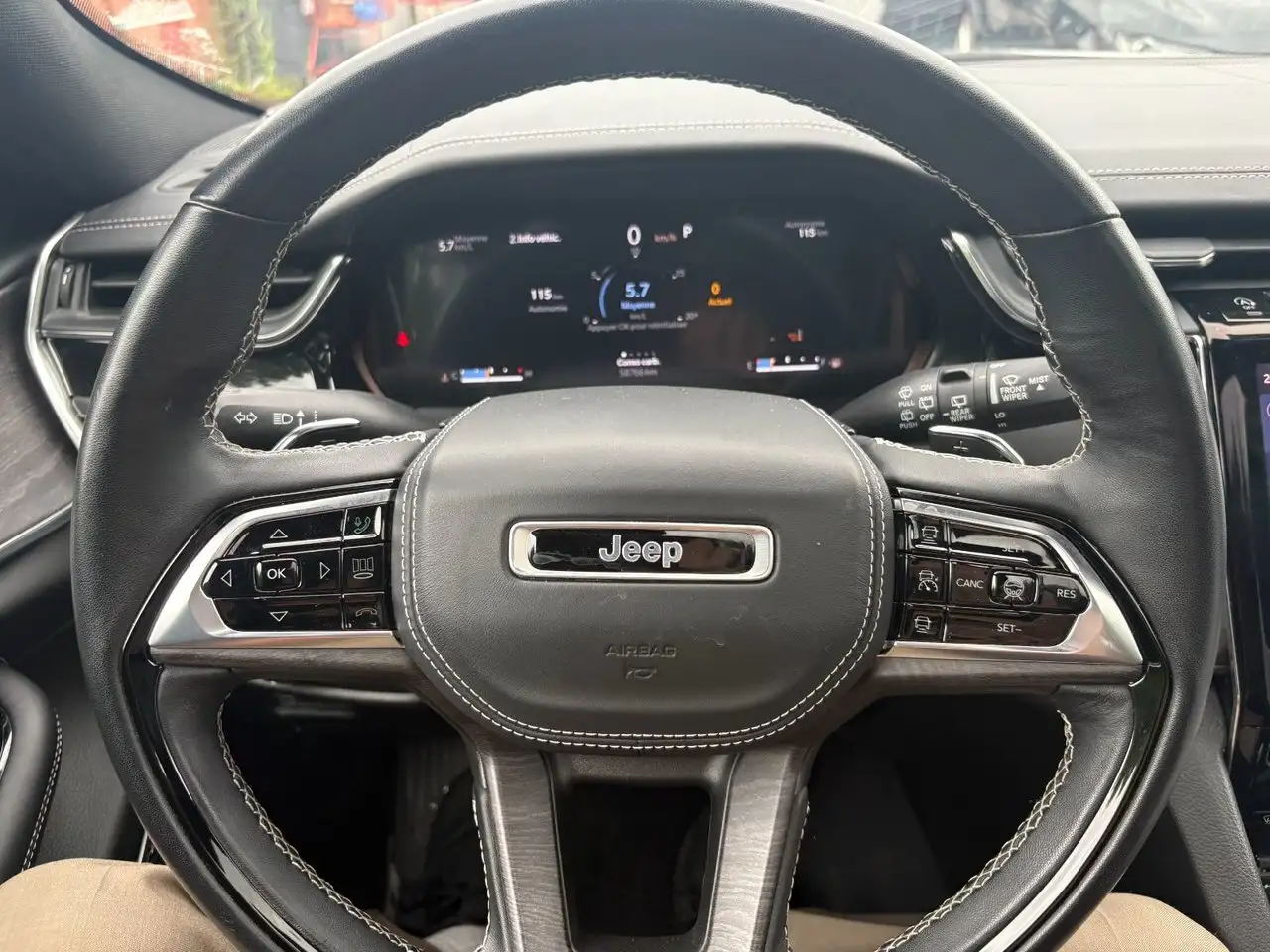 Jeep Grand Cherokee photo Jeep Grand Cherokee