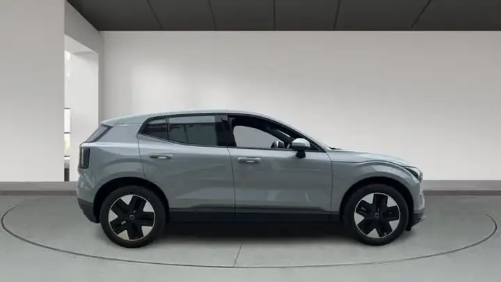Volvo EX30 2024, foto 6