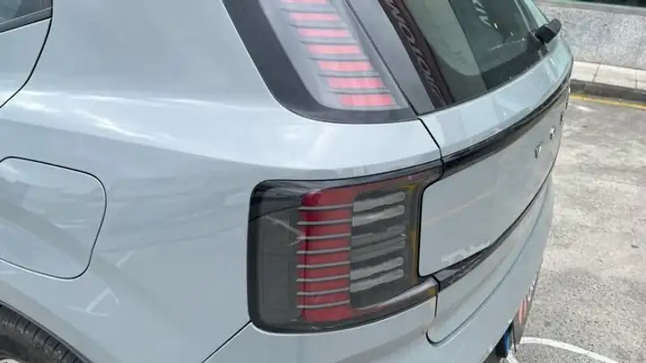 Volvo EX30 2024, foto 19