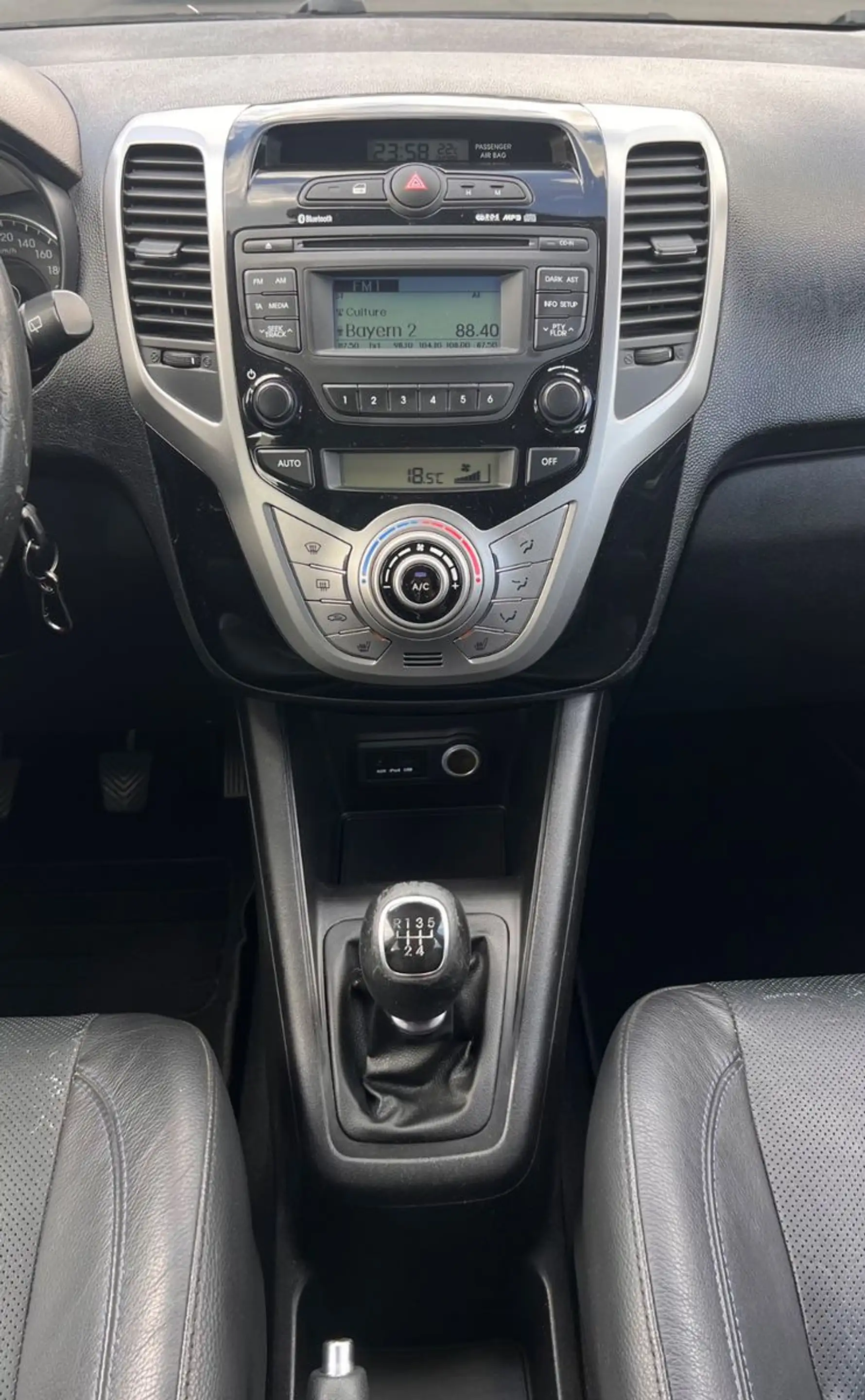 Hyundai iX20 Classic Sport/PDC/BT/SHZ/KLIMA/SCHECKHEFT — photo 15