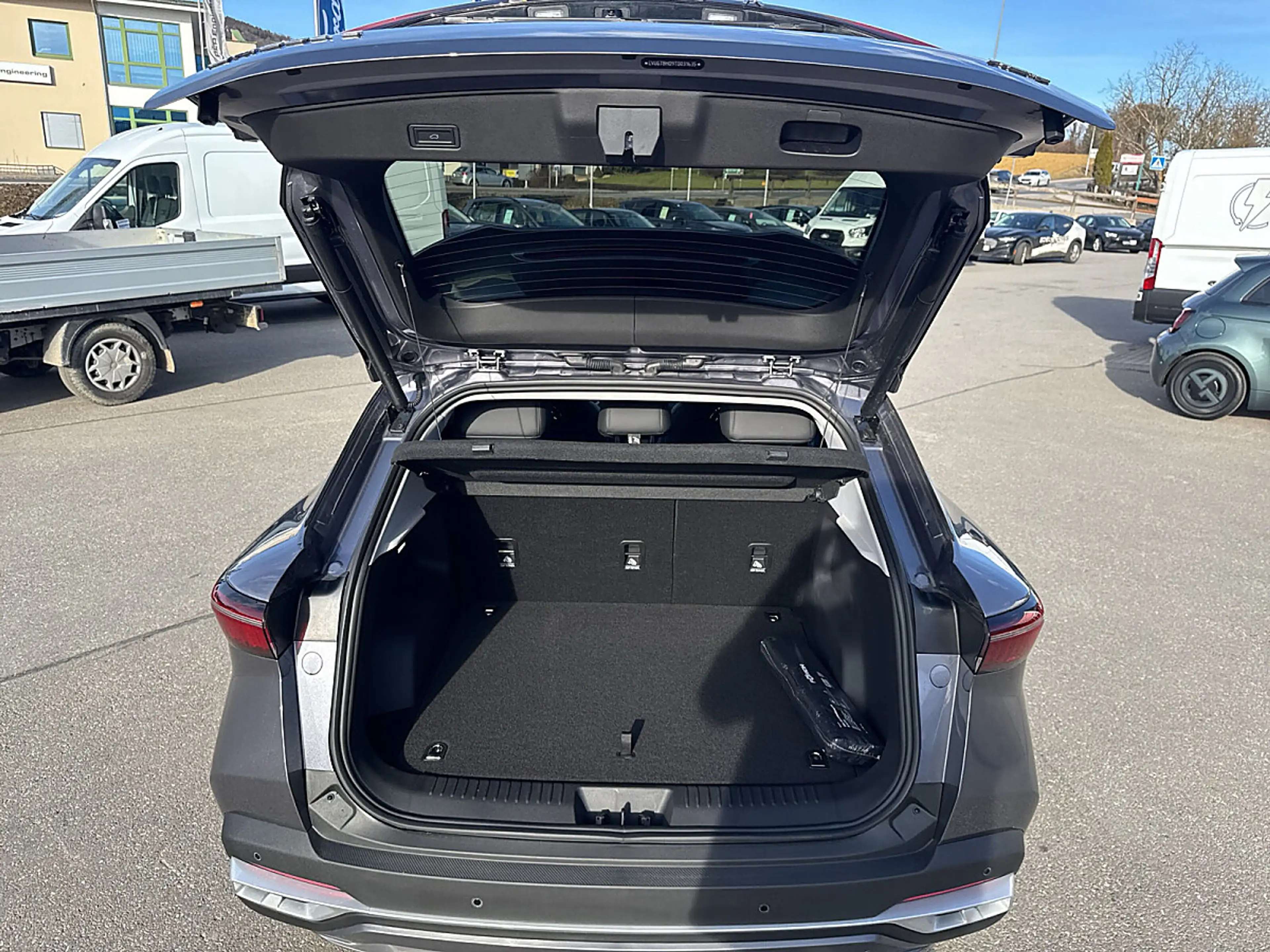 Omoda 5 HEV Premium — photo 13