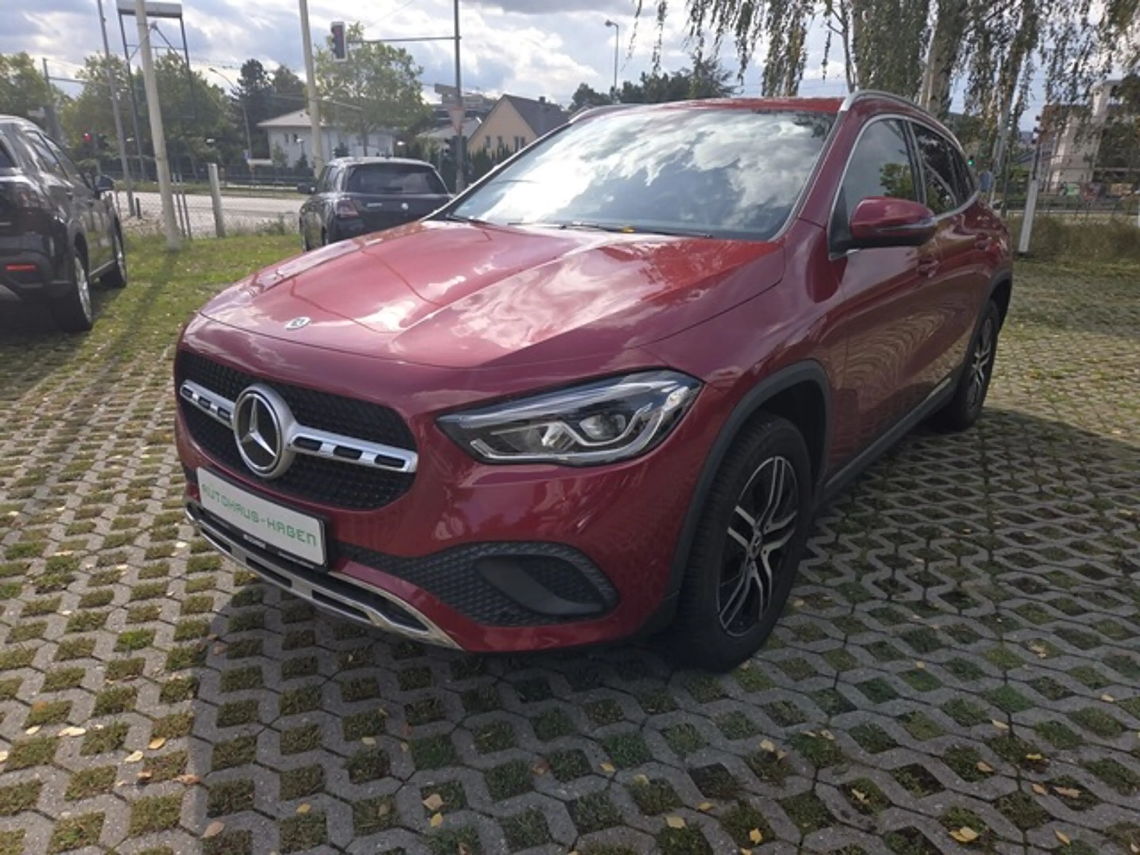Mercedes-Benz GLA 250 e Progressive LED HP MBux Navi Spur — photo 3