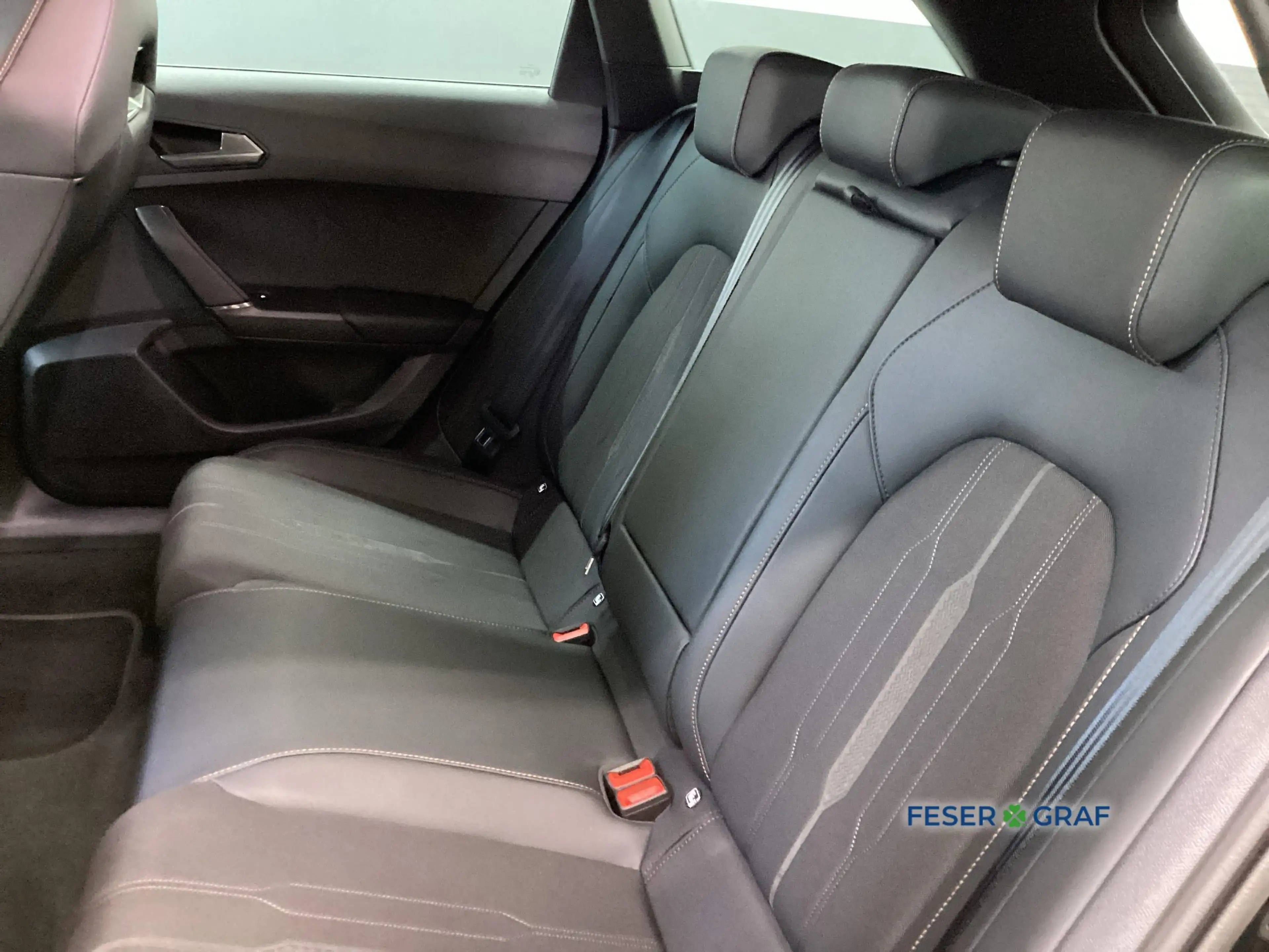 CUPRA Leon SP VZ 2.0 TSI DSG SH*LED*DCC*ACC*NAVI*19" — photo 7