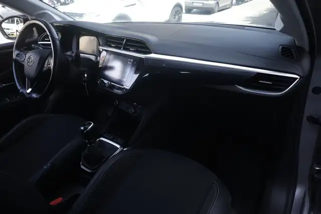Opel Corsa view 9