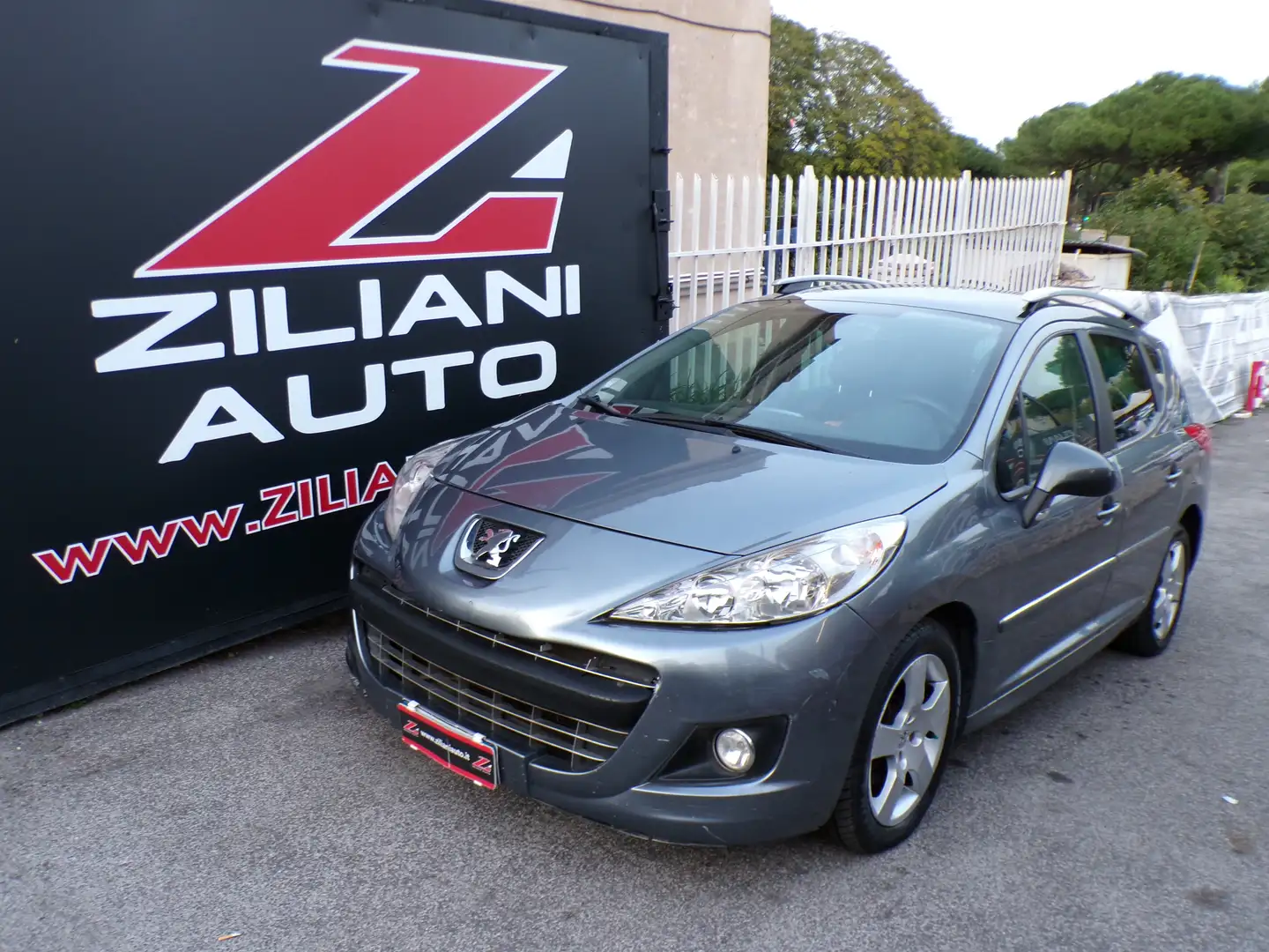 Peugeot 207 SW 1.6 hdi Ciel UNIPRO'..TETTO PANOR..CRUISE.. Gris - 1