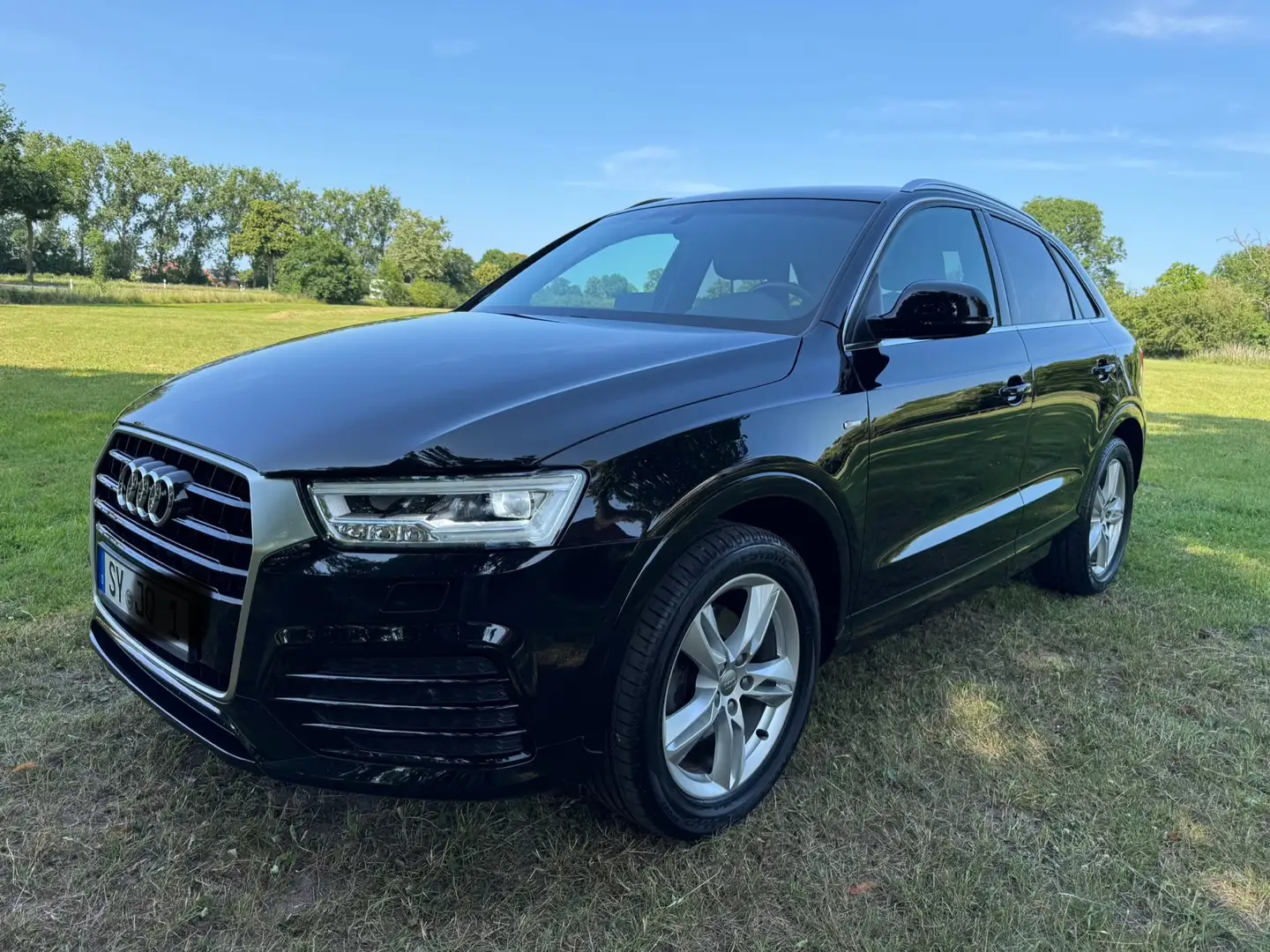 Audi Q3 S-Line, 69.700 km, TOP Ausstattung, scheckheftgepf Schwarz - 1