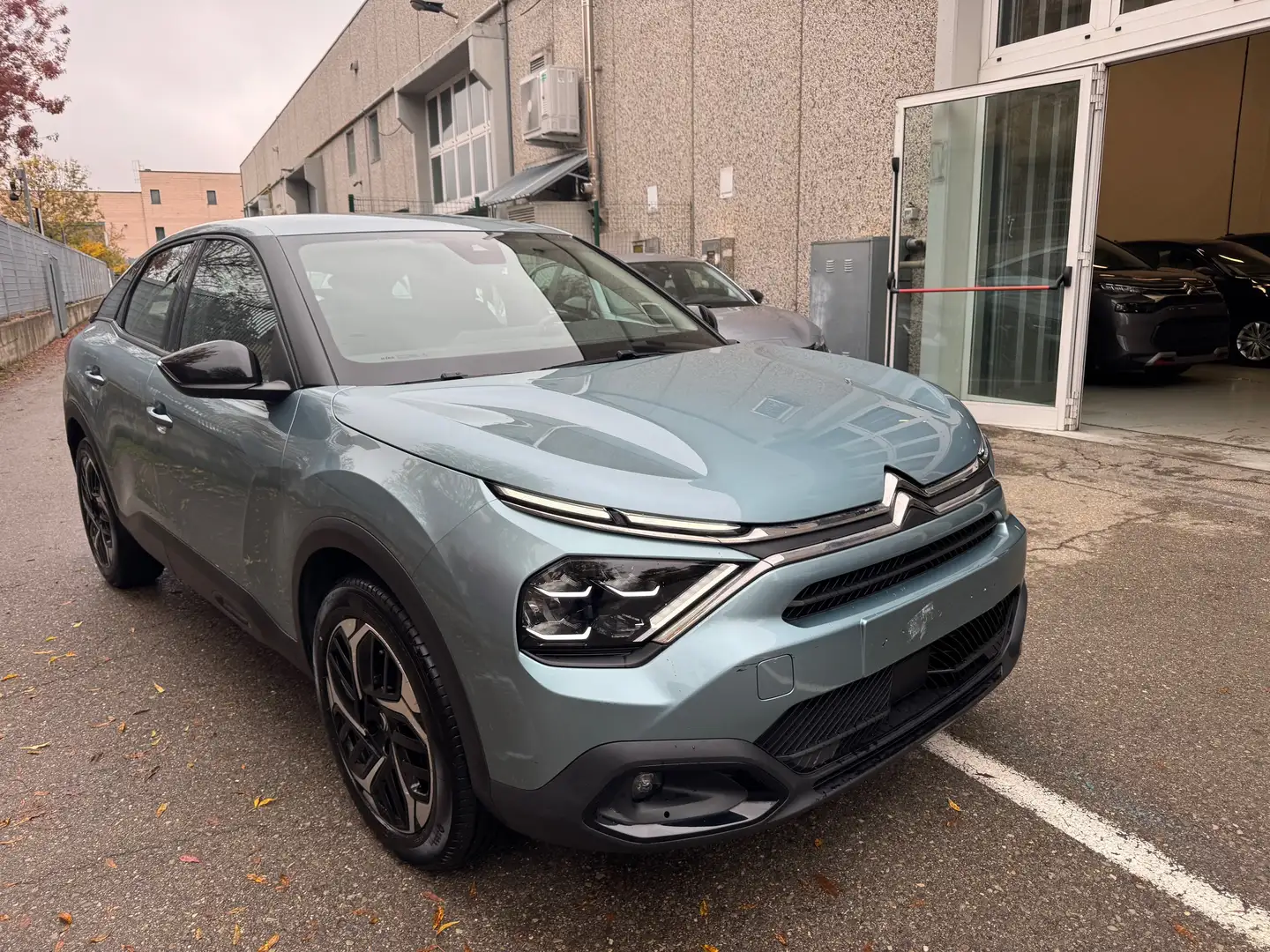 Citroen C4 1.2 Puretech Shine NAVI+RETR. " OTTIMO PREZZO " - 2