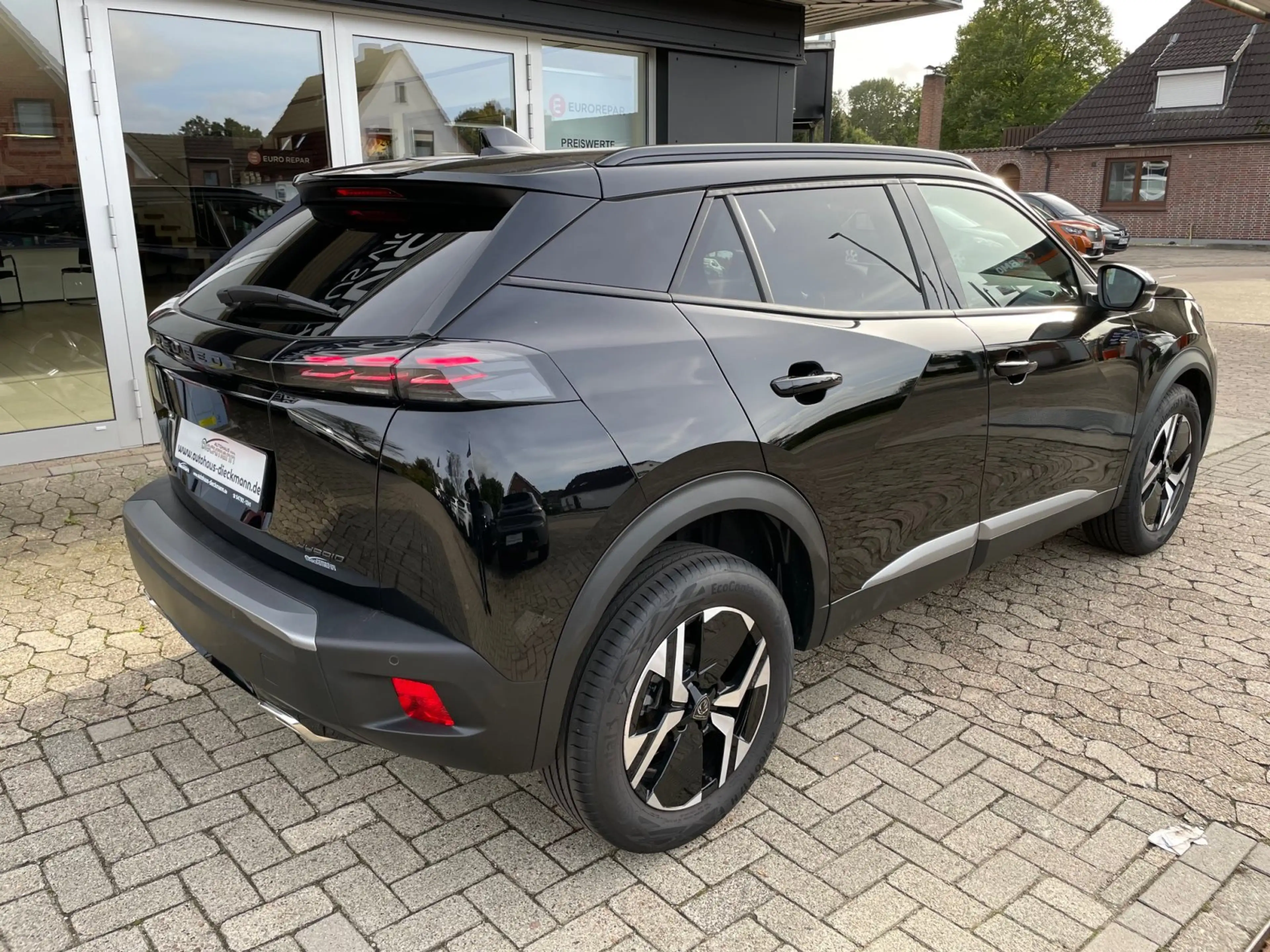 Peugeot 2008 Hybrid 136 e-DSC Allure  SHZ / EPH — photo 5