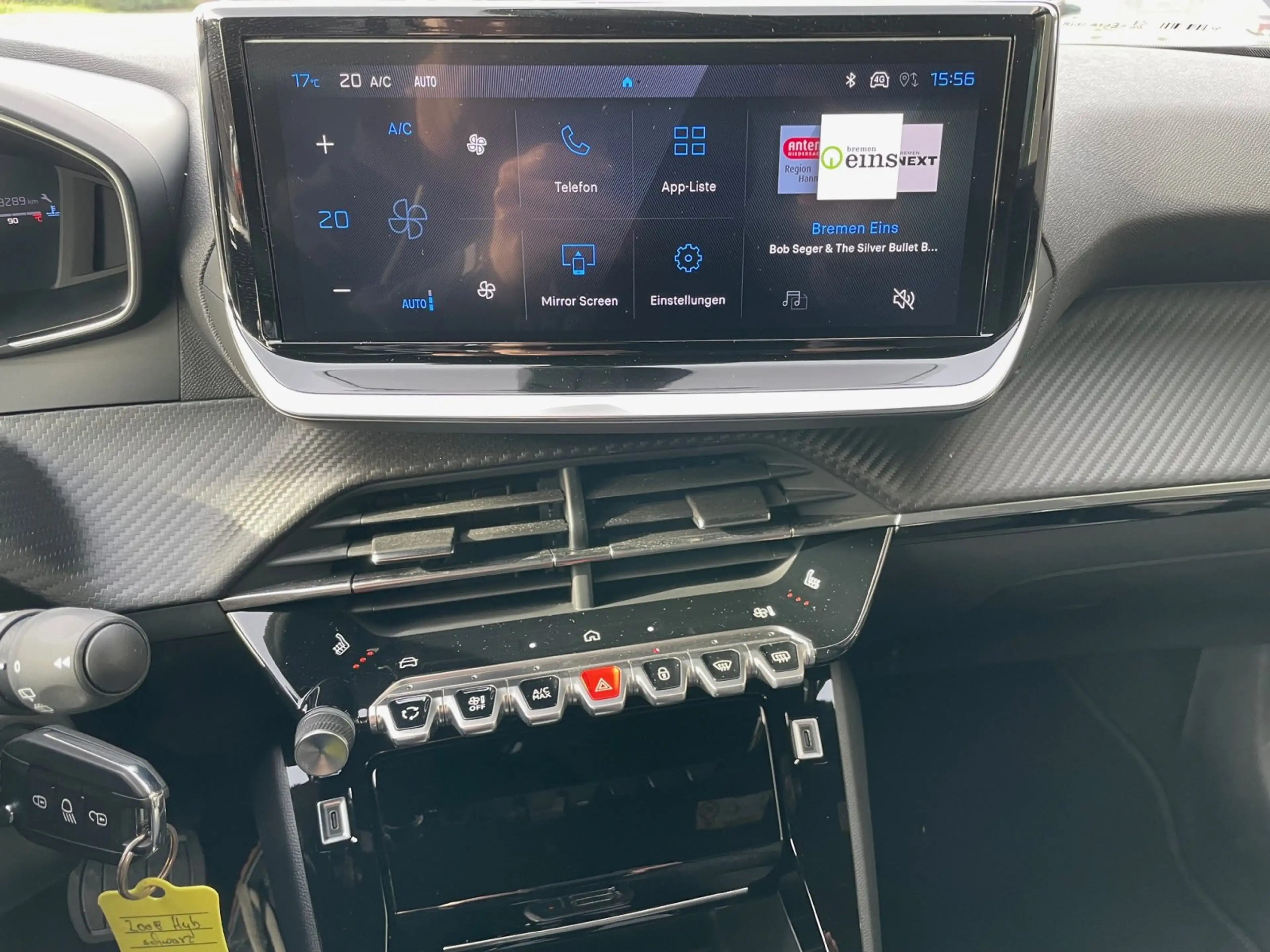 Peugeot 2008 Hybrid 136 e-DSC Allure  SHZ / EPH — photo 15