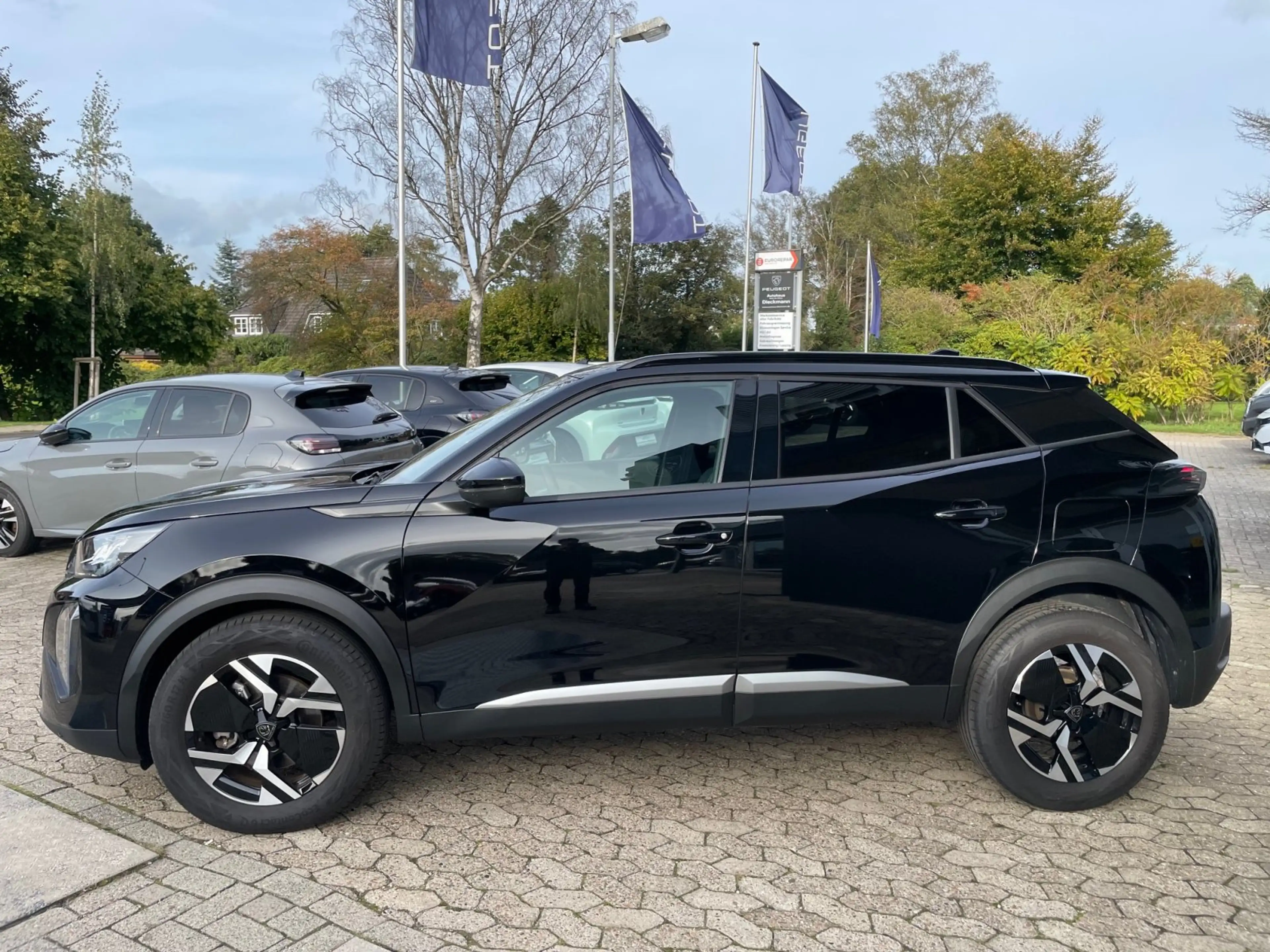 Peugeot 2008 Hybrid 136 e-DSC Allure  SHZ / EPH — photo 3