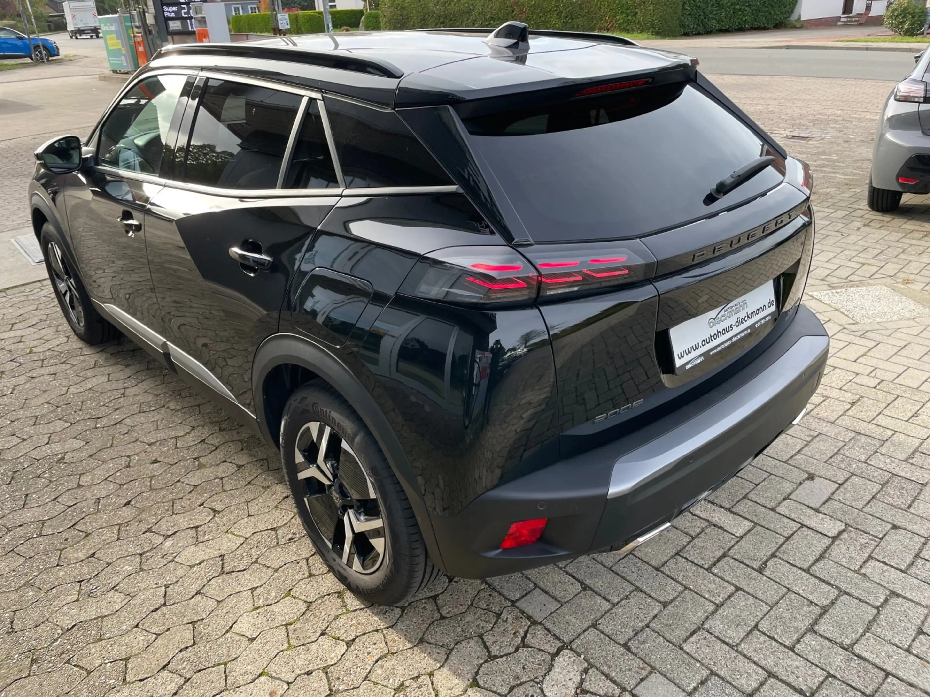 Peugeot 2008 Hybrid 136 e-DSC Allure  SHZ / EPH — photo 4