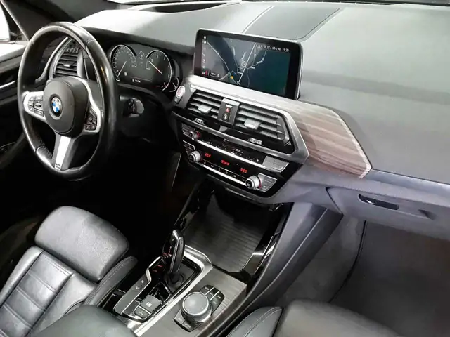 BMW X3 view 9