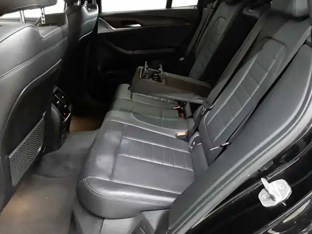 BMW X3 view 13
