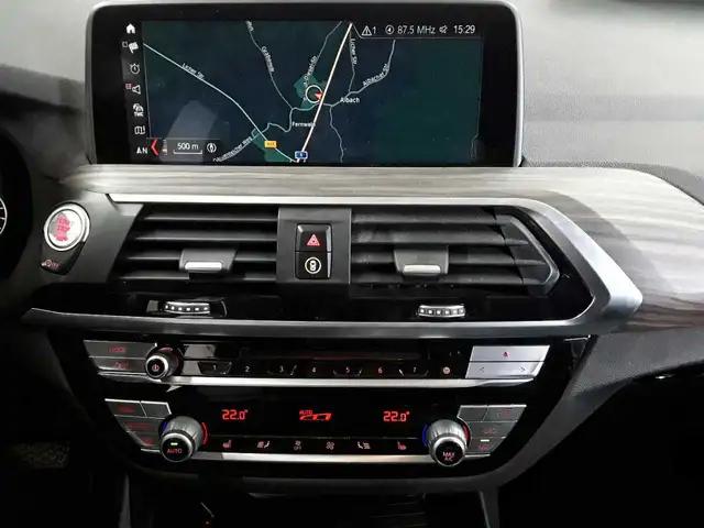 BMW X3 view 12